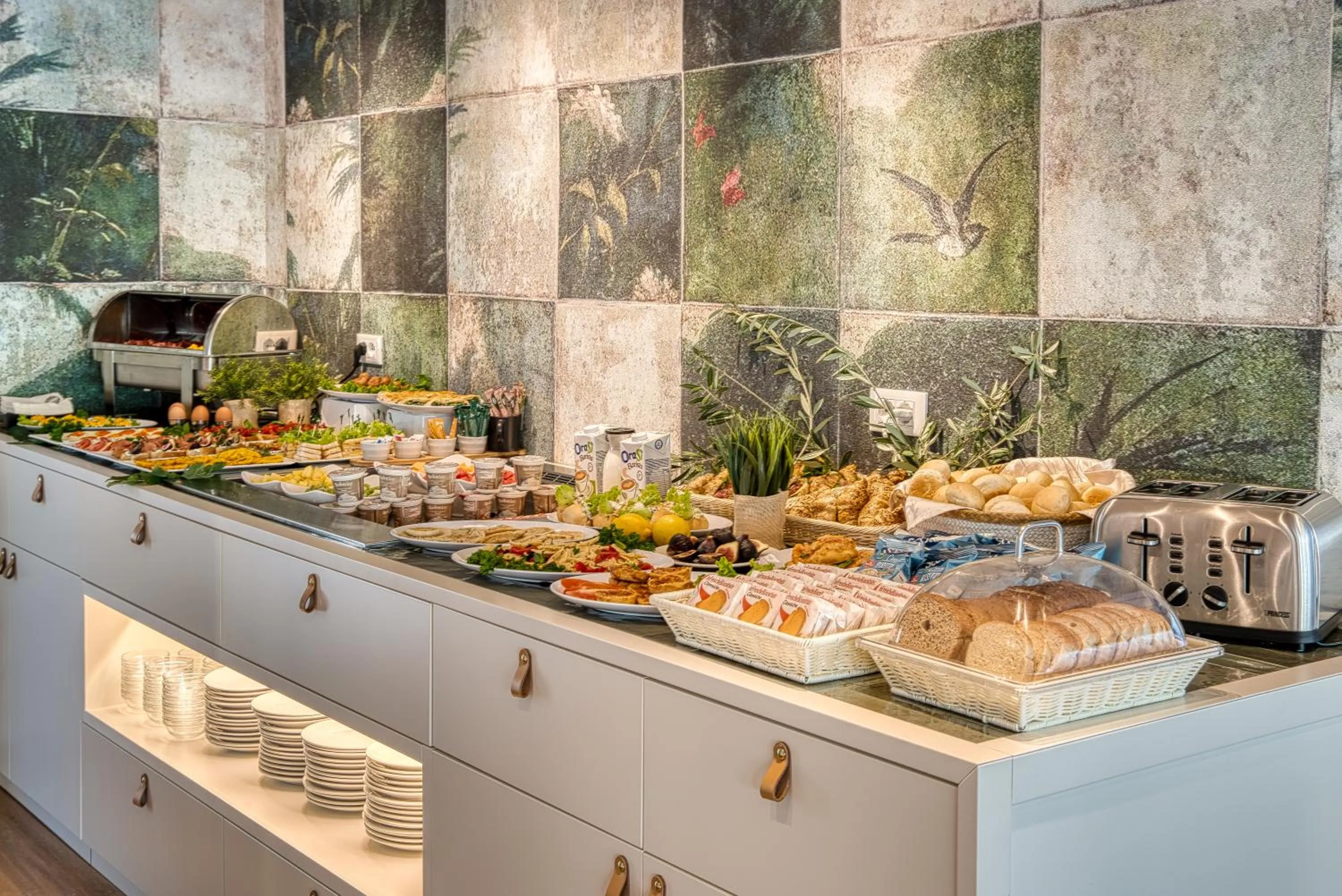 Buffet breakfast in Hotel Augustus