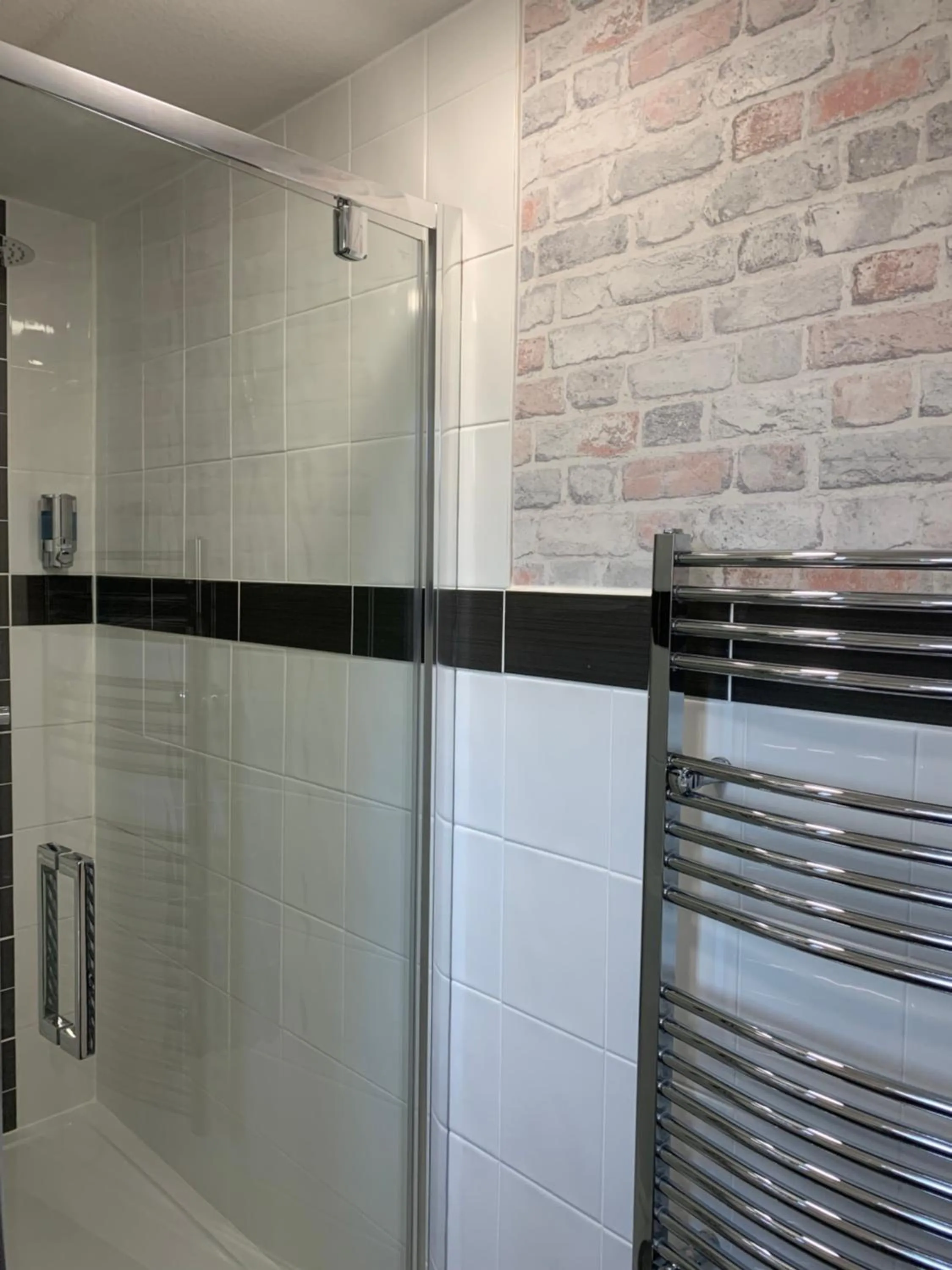 Bathroom in The Headlands Hotel