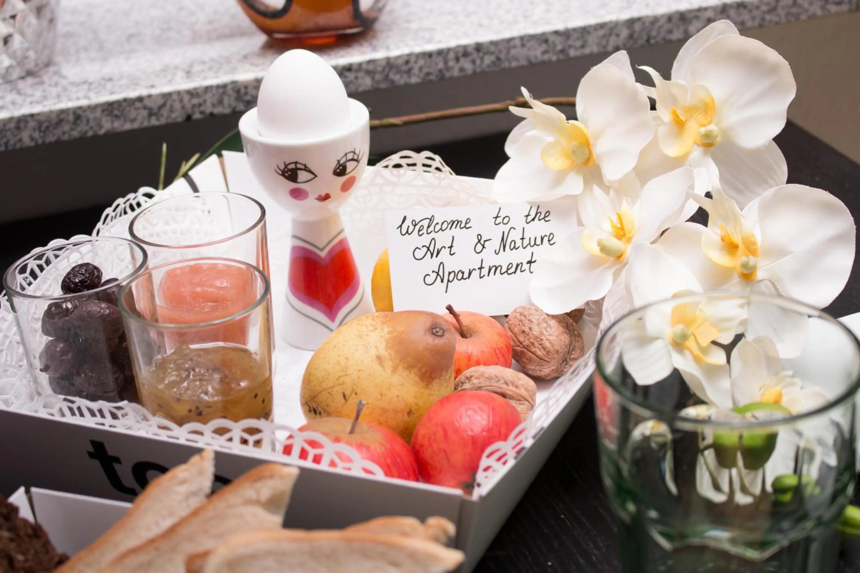 Breakfast in Art & Nature Apartments in der Nähe FFM-Messe