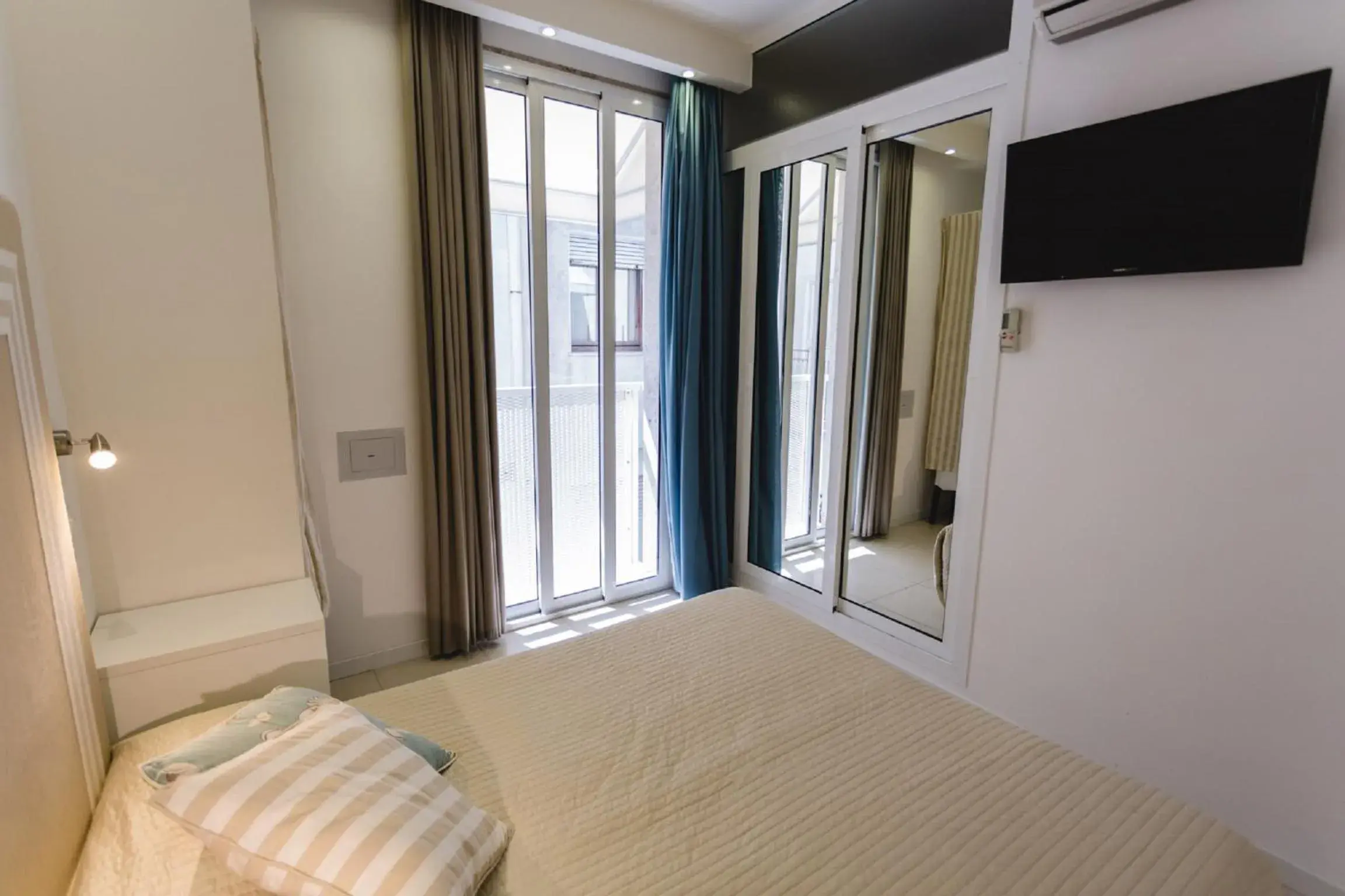 Basic Double or Twin Room in Hotel Speranza Basic Double or Twin Room in Hotel Speranza