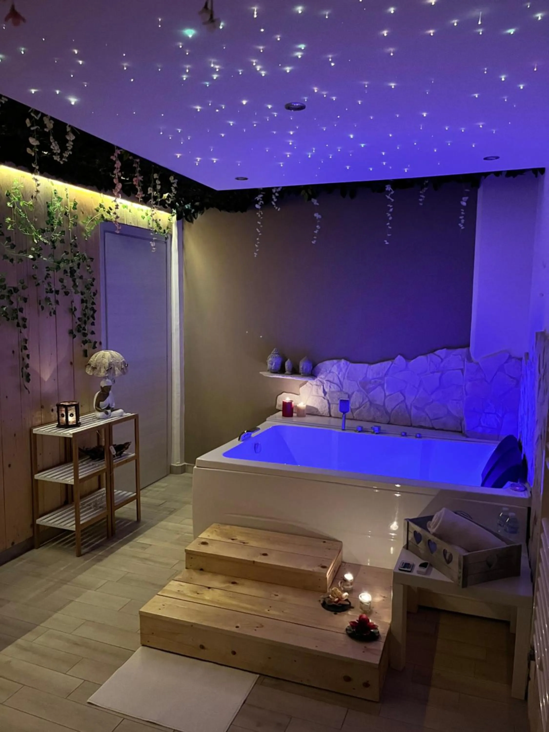 Hot Tub, Bed in B&B Berlen