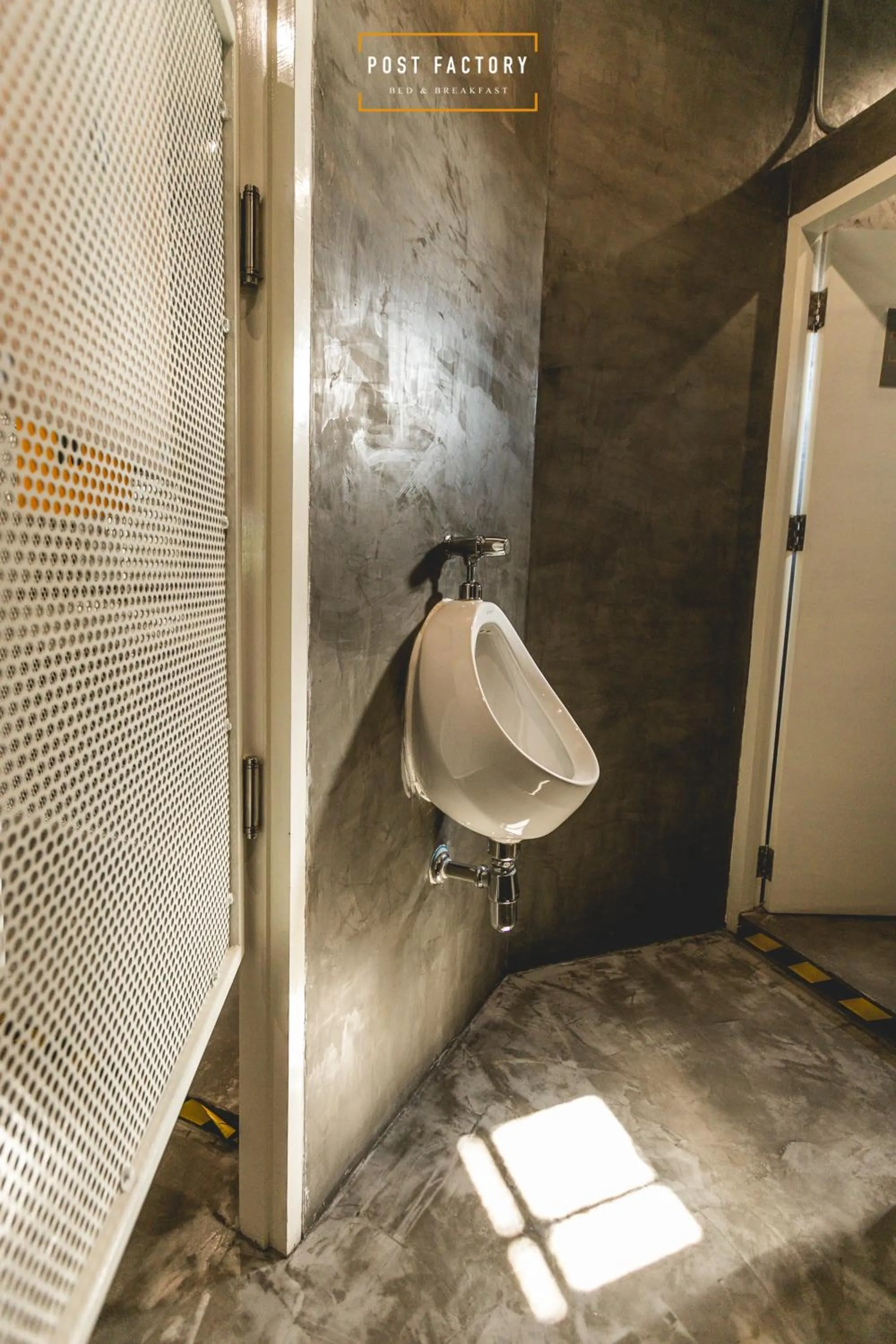 Bathroom in Post Factory Bed & Breakfast