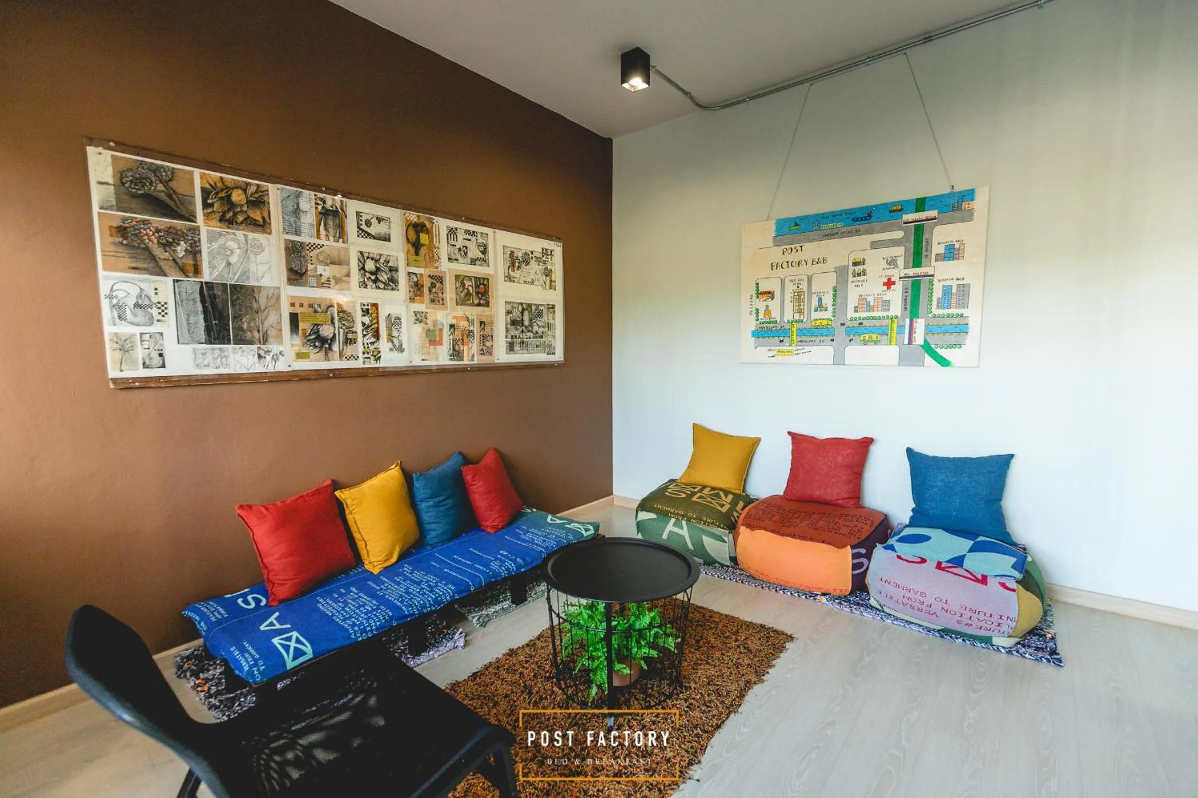 TV and multimedia in Post Factory Bed & Breakfast