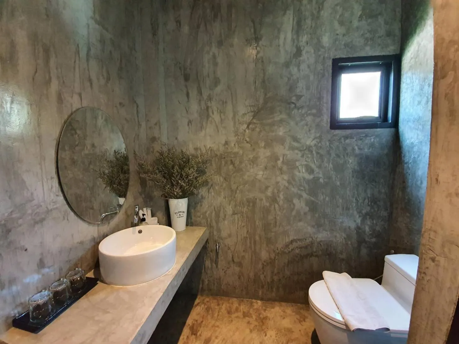 Toilet in De' Anchor