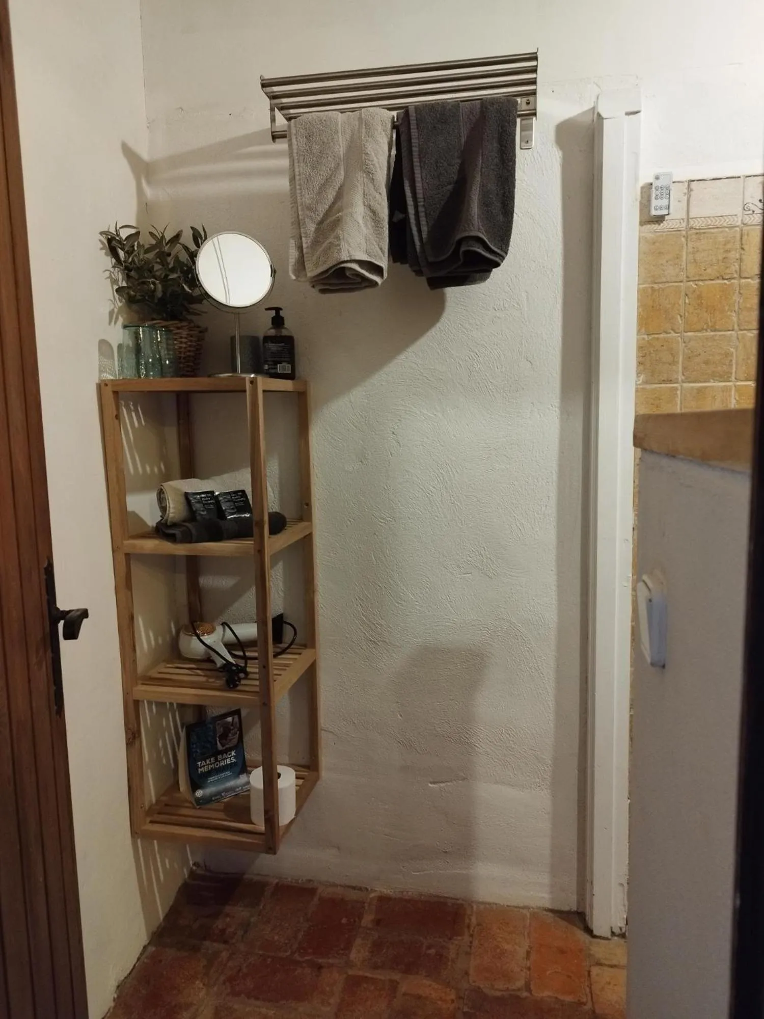 Bathroom in Mas Del Llop Blanc - Dog friendly Hostal Rural - B&B