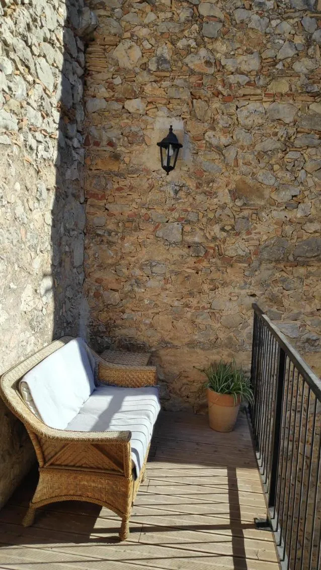 Patio in Mas Del Llop Blanc - Dog friendly Hostal Rural - B&B