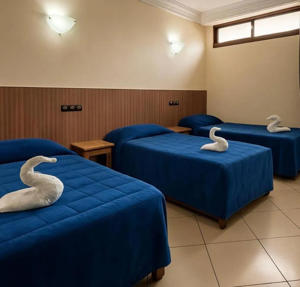 Photo of the whole room, Bed in Apparts-hôtel ISNI