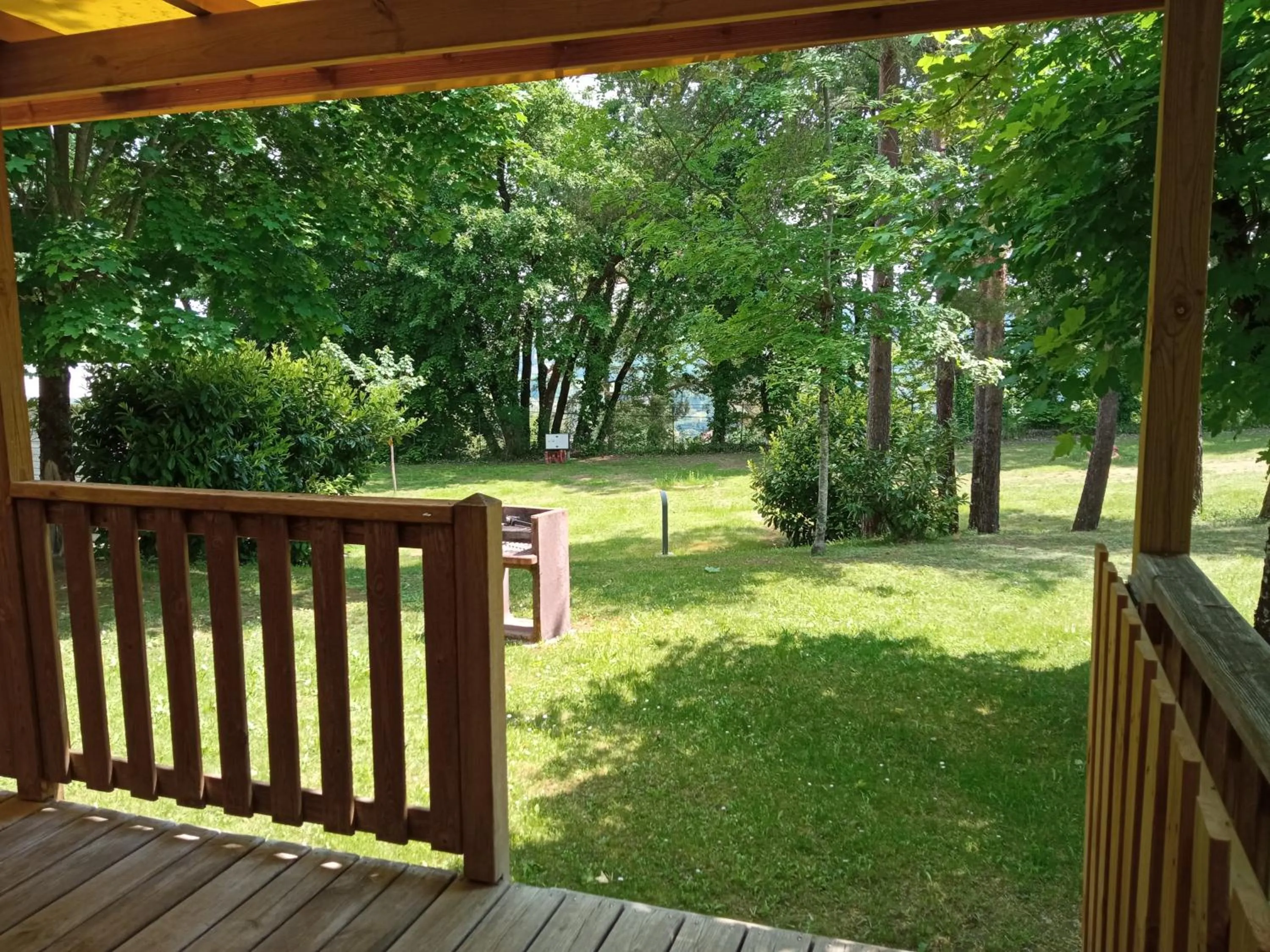Garden view in Les Chalets d'Argentouleau