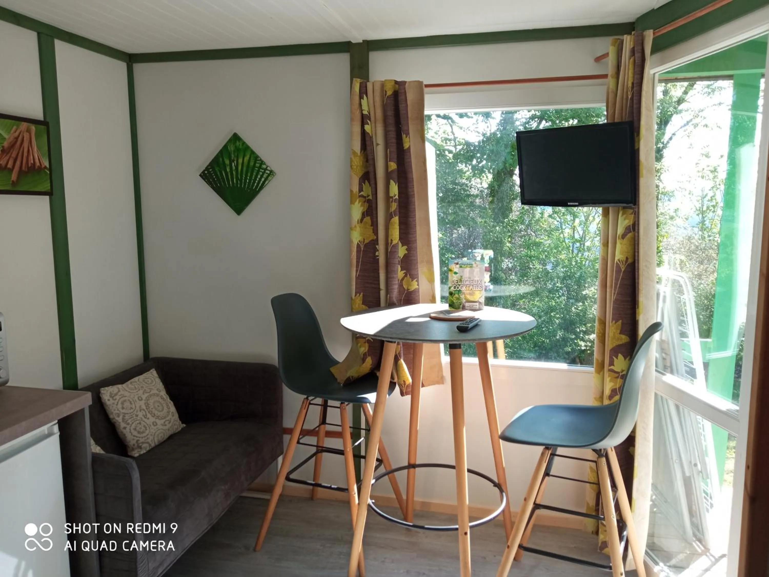 Dining area in Les Chalets d'Argentouleau