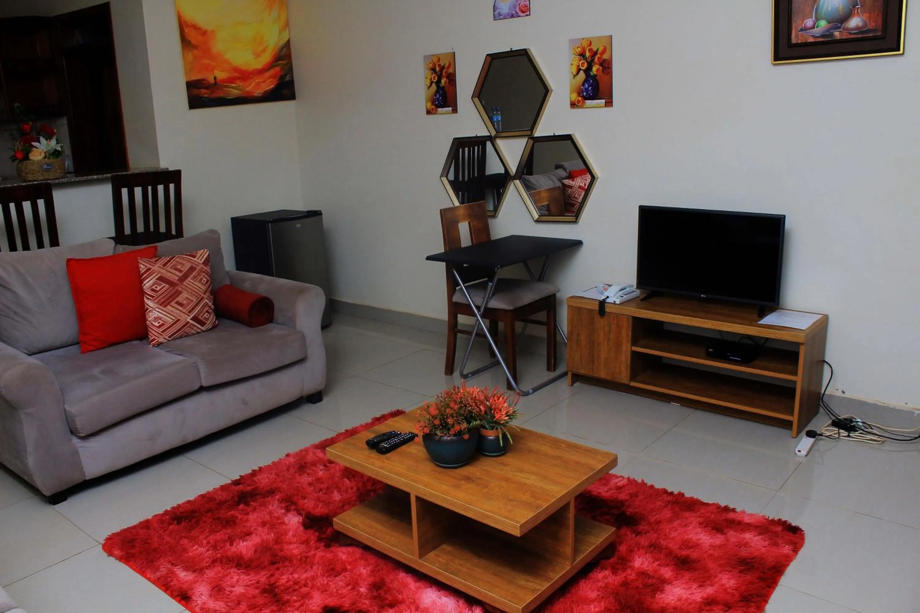 TV and multimedia in MAMIKKI Hotel Apartments