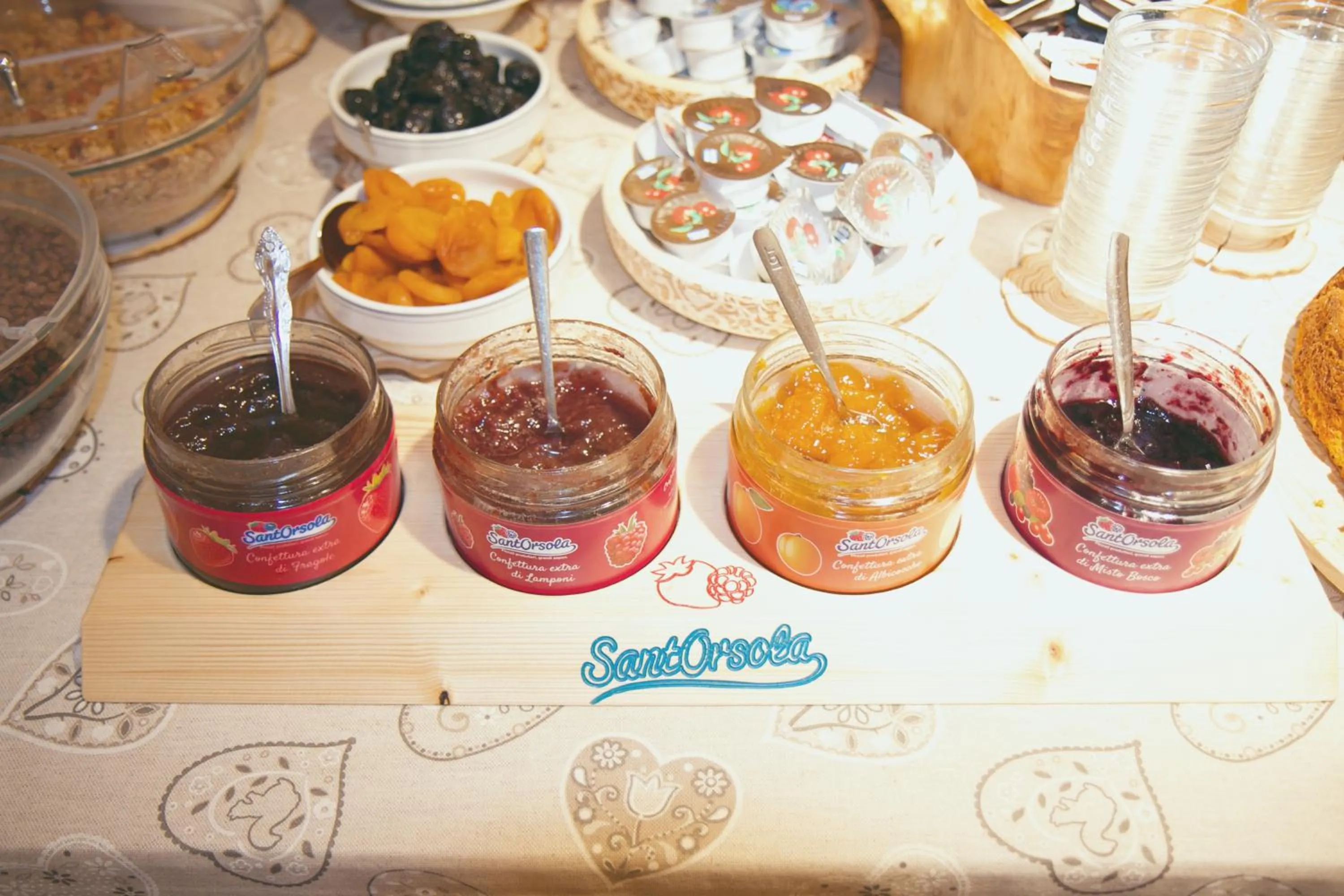 Buffet breakfast in Hotel La Palù