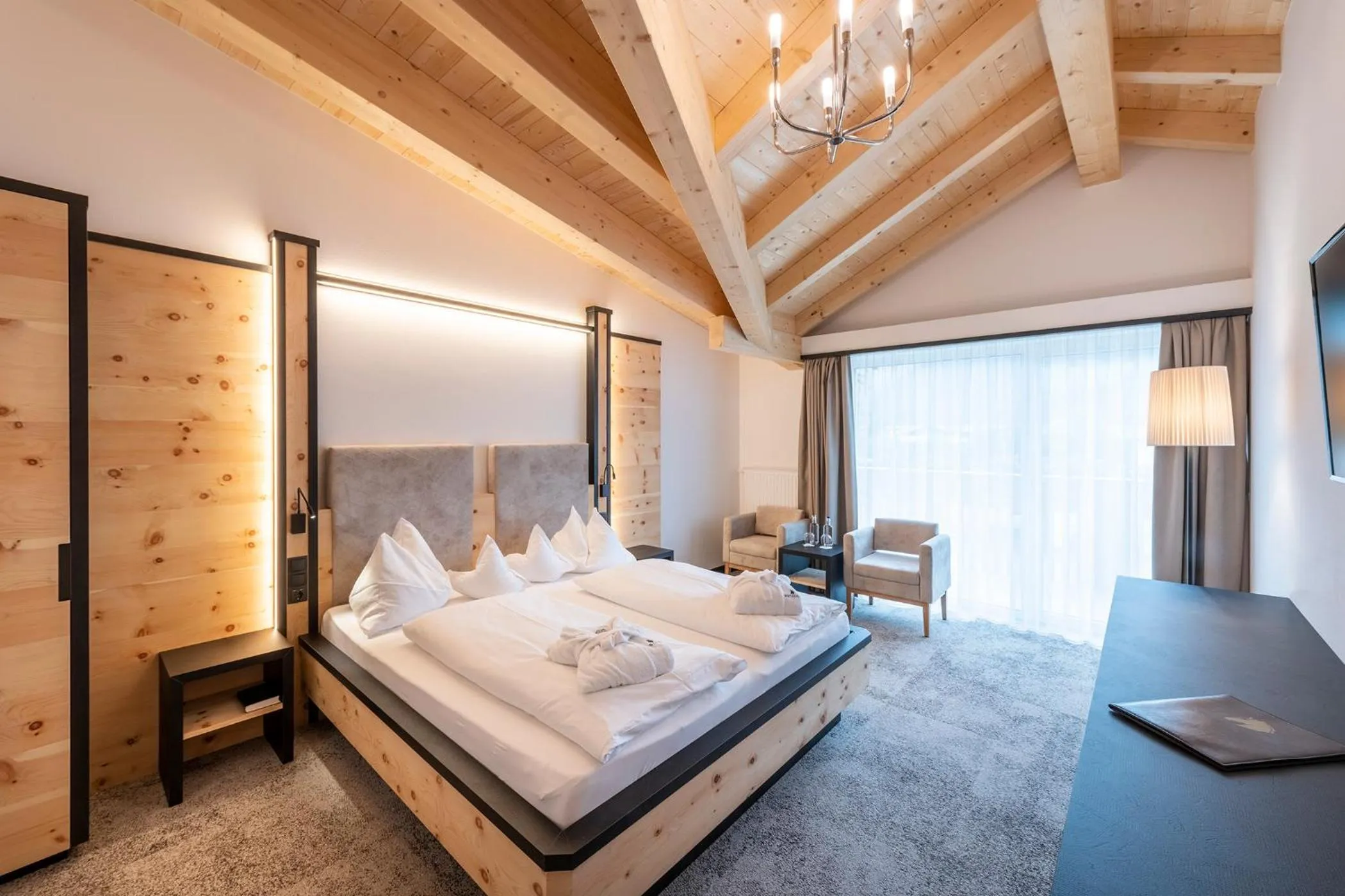 Photo of the whole room, Bed in Hotel Rosskopf