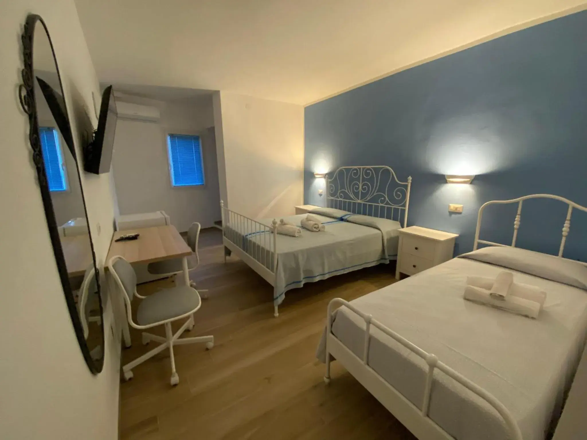 Triple Room with Terrace in Antico Palazzo Spinola Triple Room with Terrace in Antico Palazzo Spinola