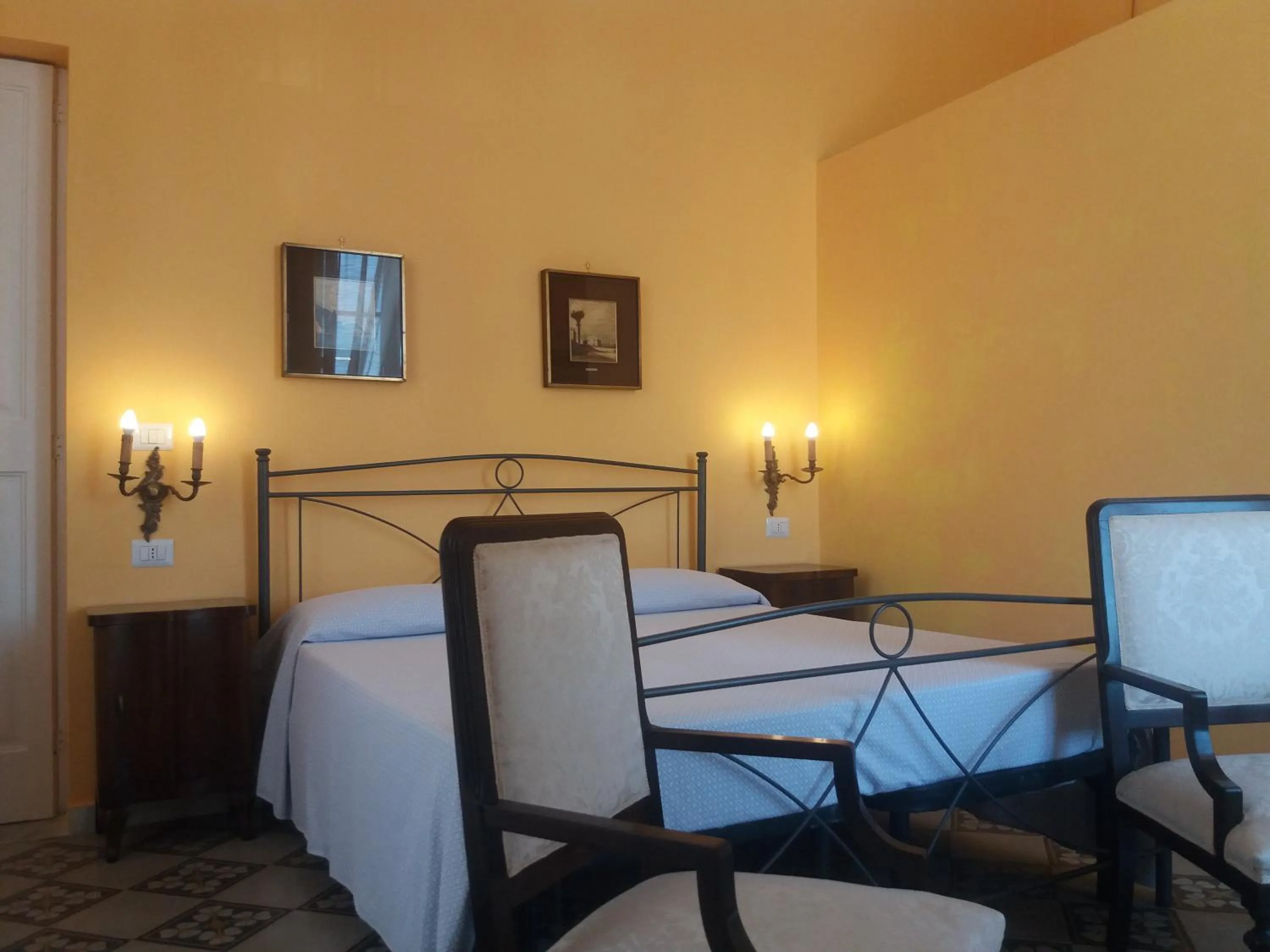 Bed in Antico Palazzo Spinola