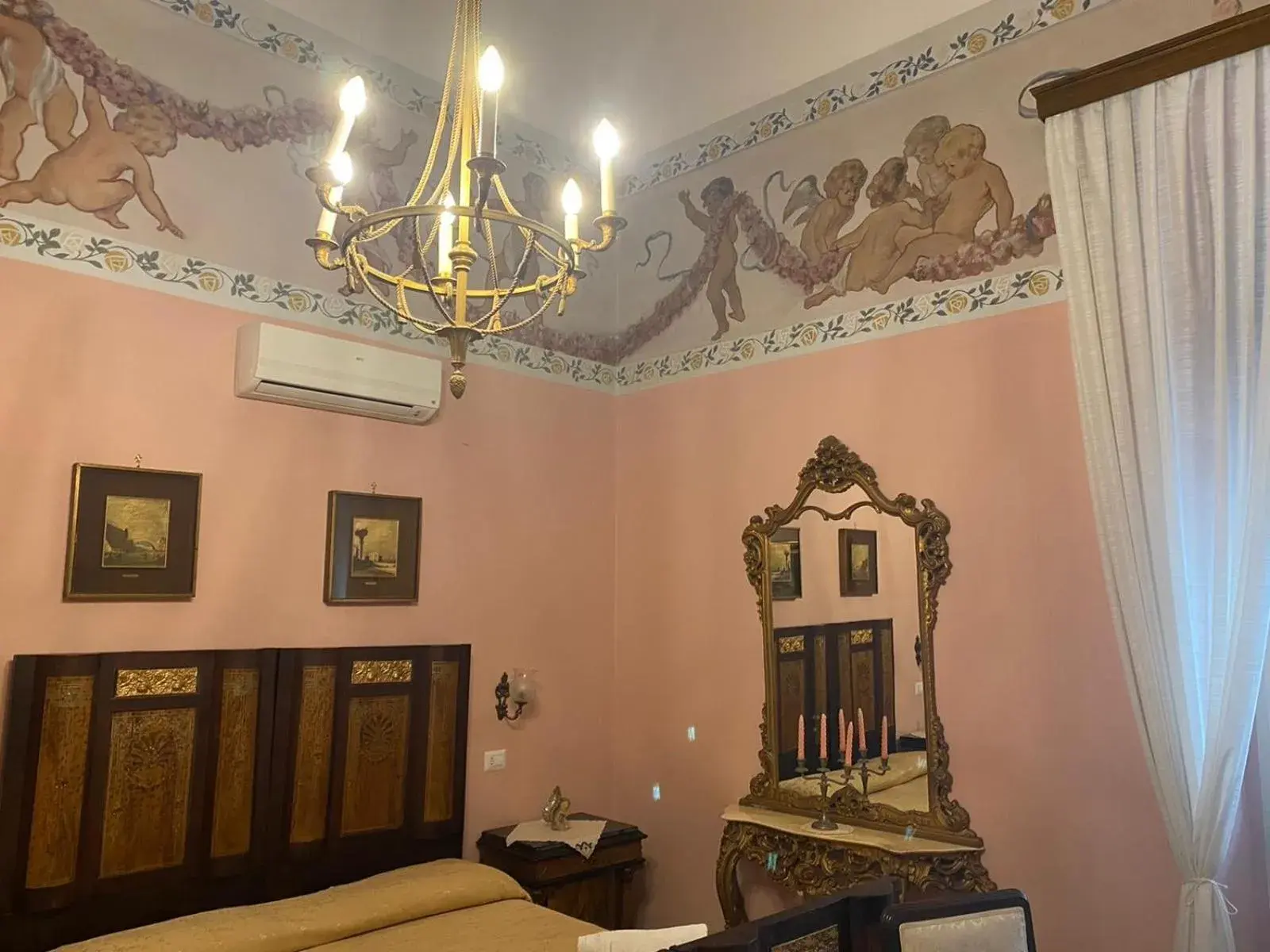 Deluxe Double Room with Balcony in Antico Palazzo Spinola Deluxe Double Room with Balcony in Antico Palazzo Spinola