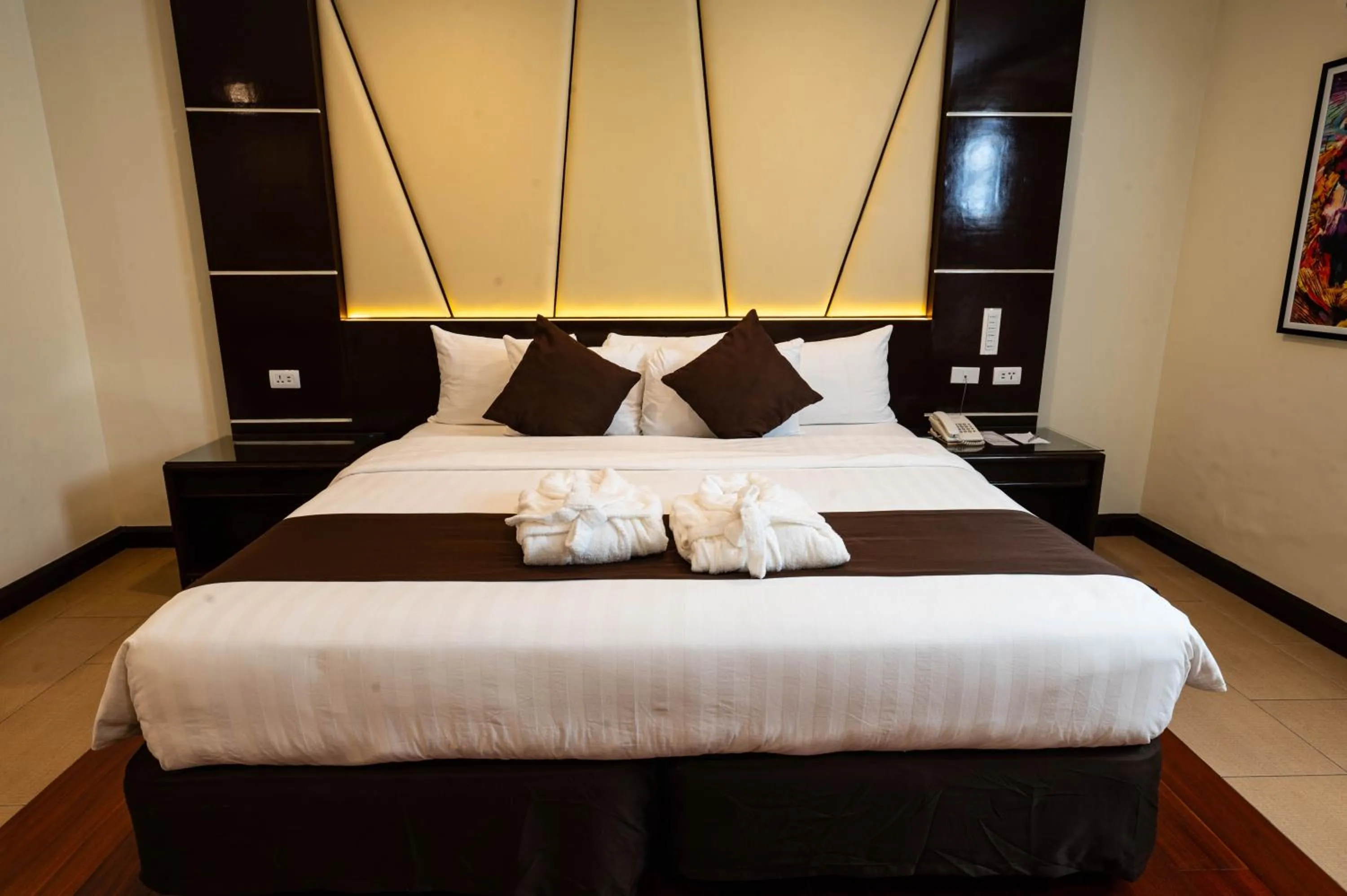 Bed in The Apo View Hotel