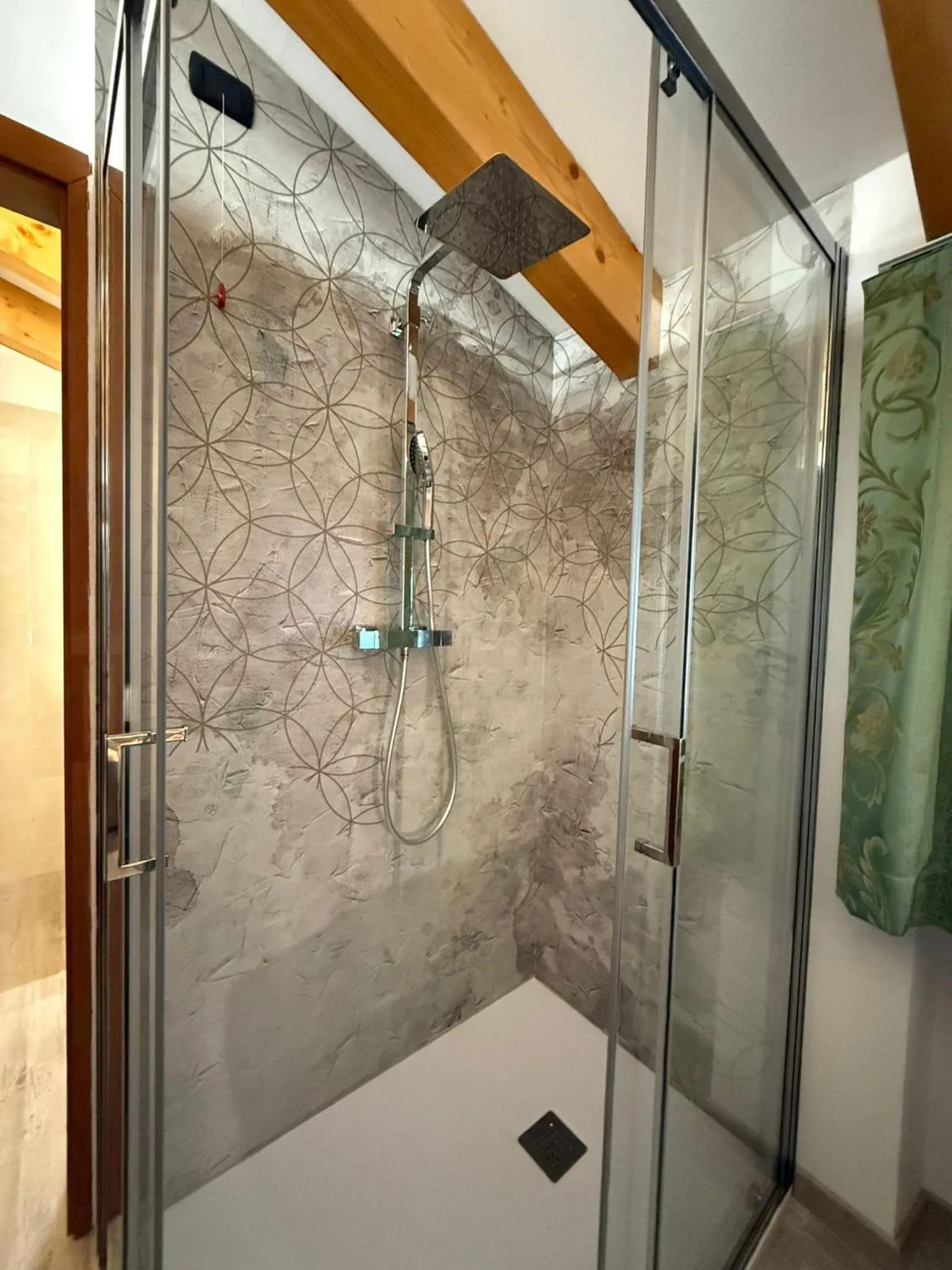 Shower in Hotel Villa Fosine Spa & Wellness