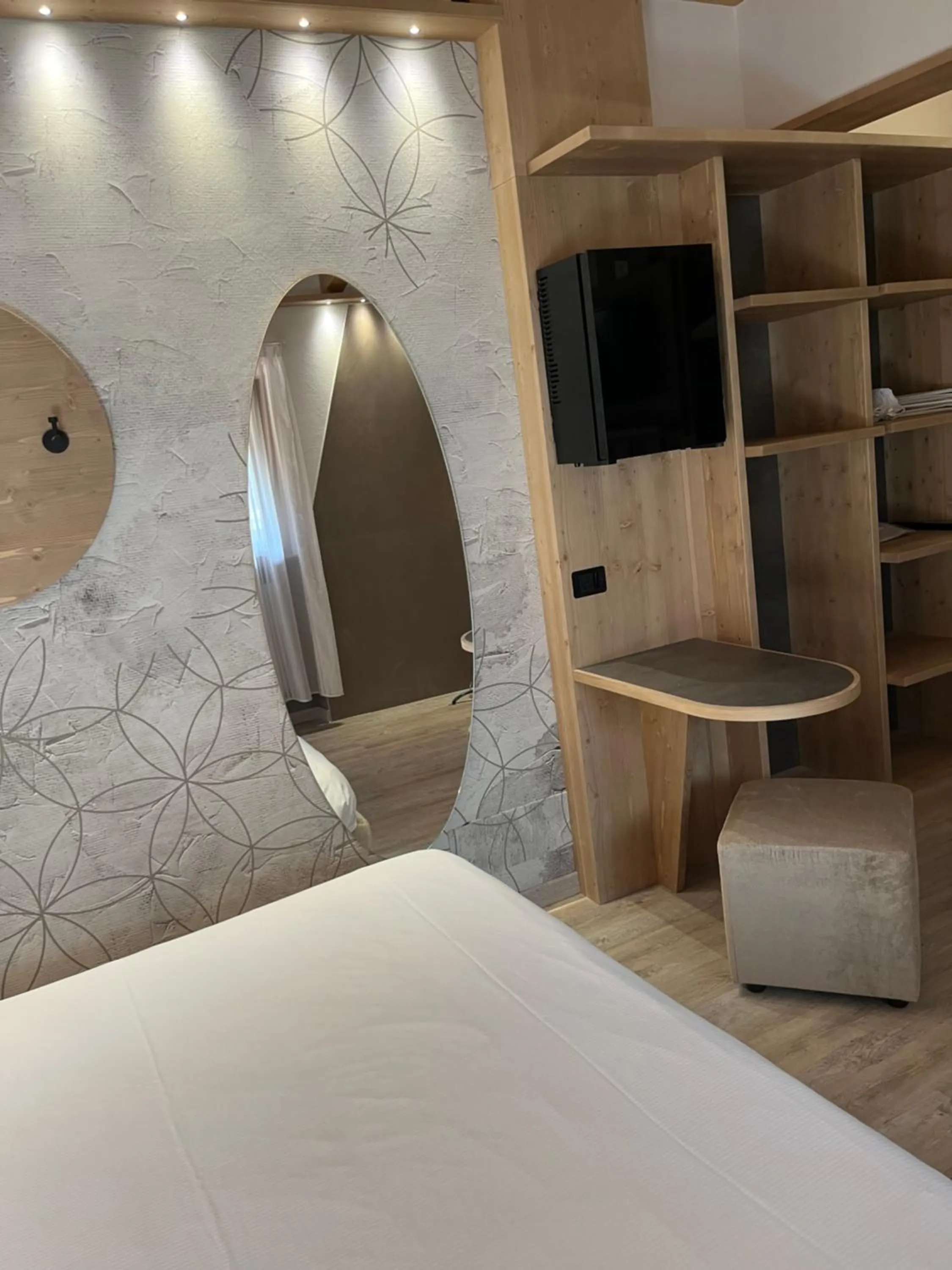 Photo of the whole room, Bed in Hotel Villa Fosine Spa & Wellness