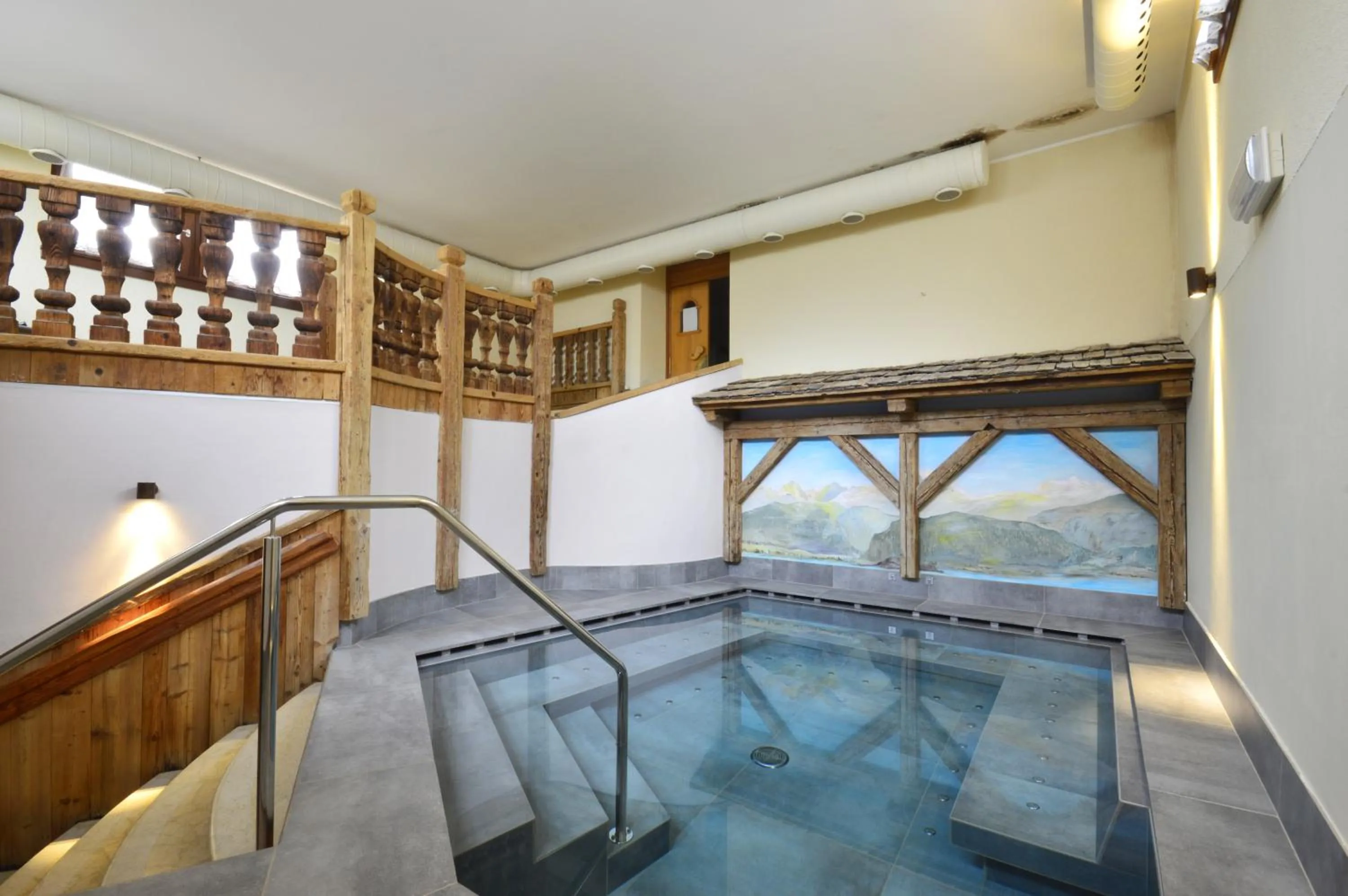 Pool view in Hotel Villa Fosine Spa & Wellness