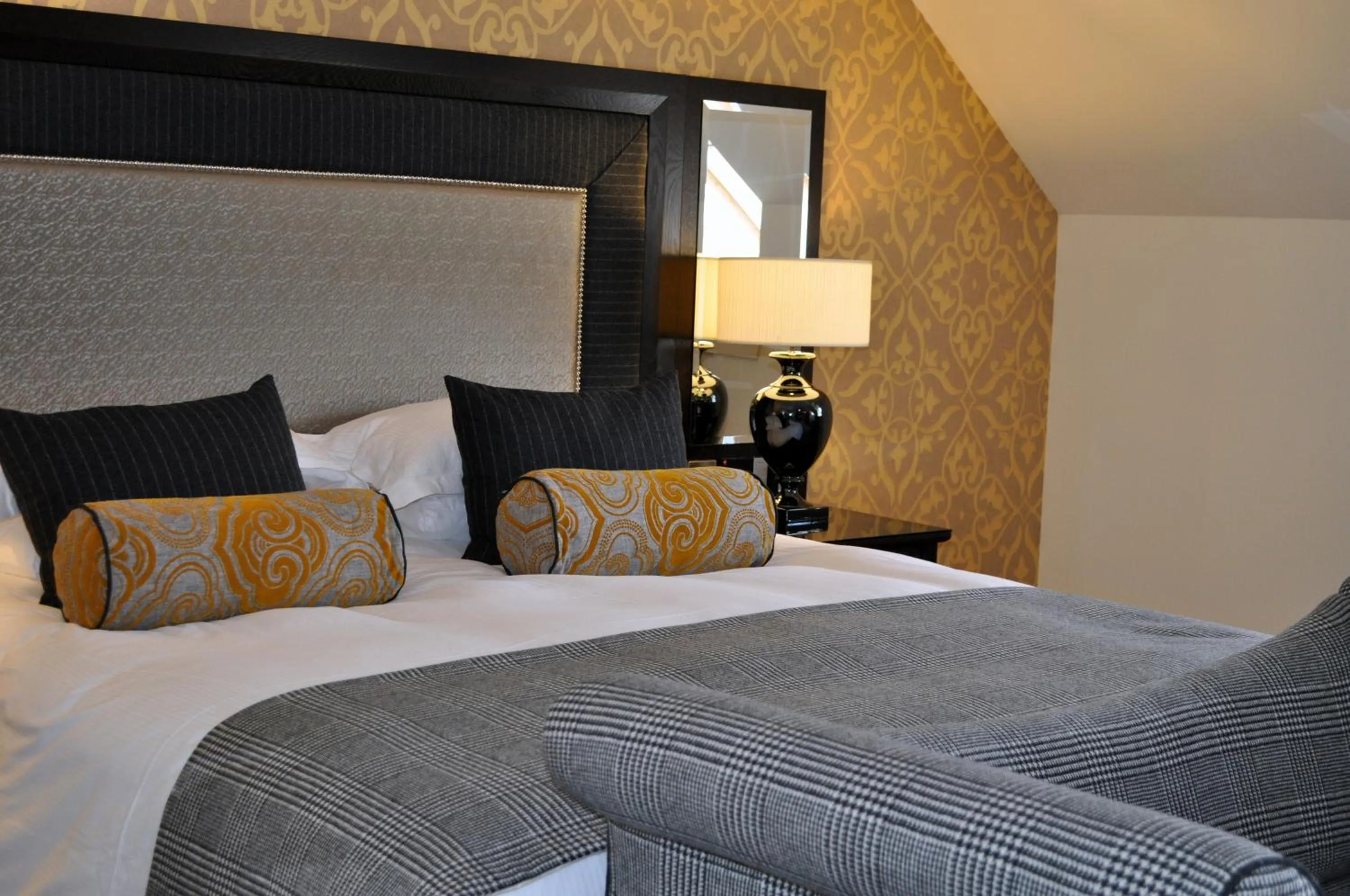 Bed in The Old Mill Inn