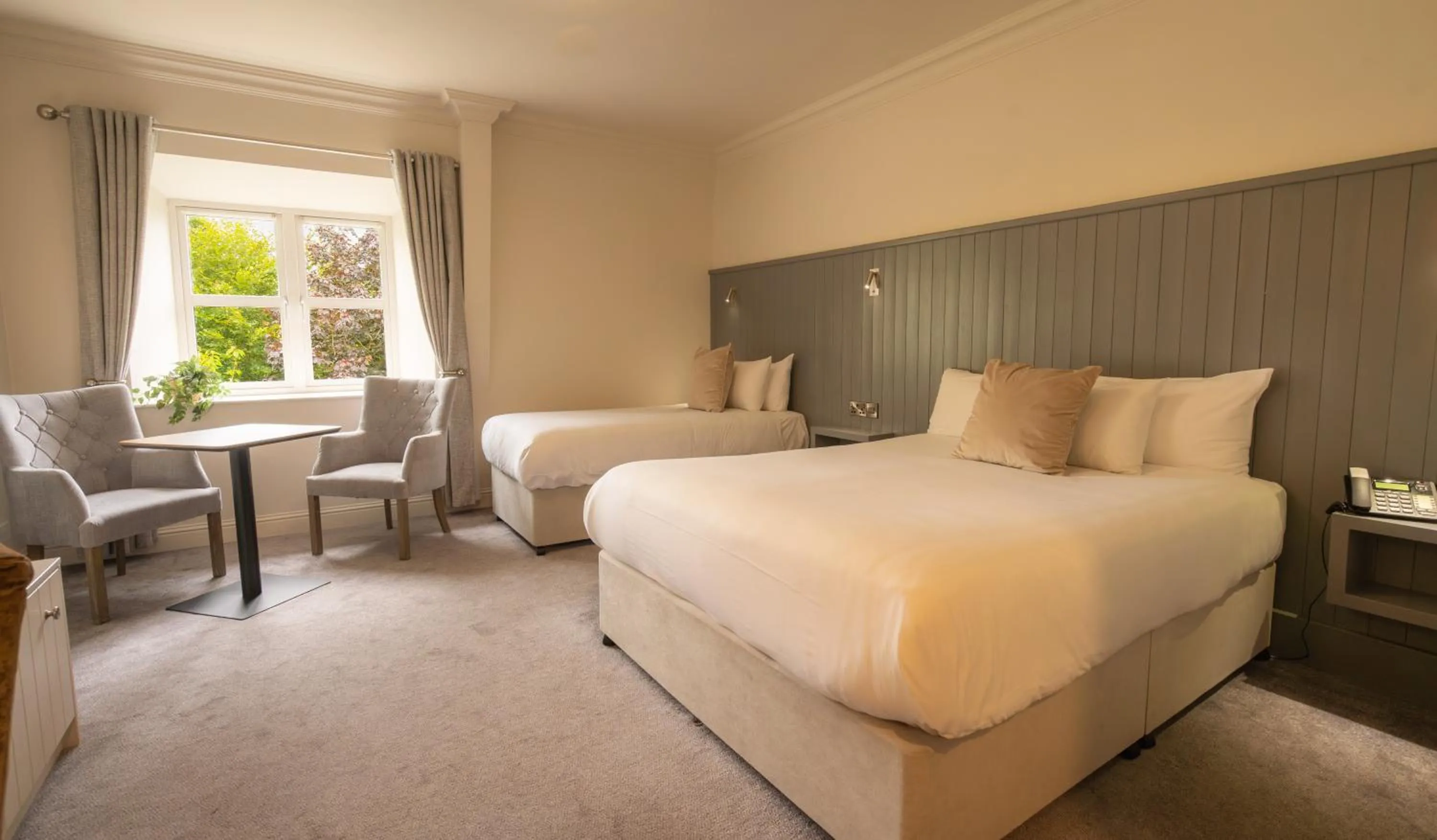 Bedroom, Bed in Abbey Court