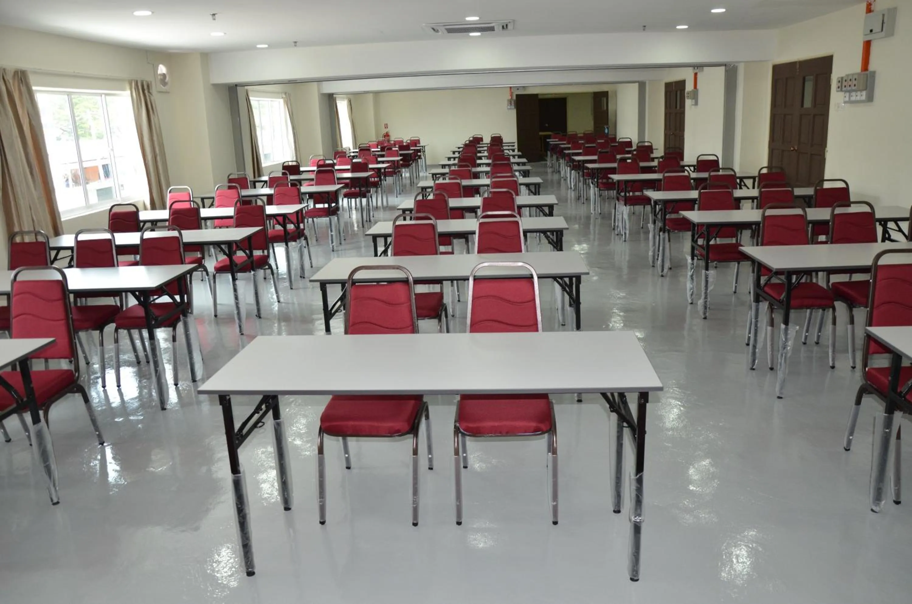 Meeting/conference room in Riverview Hotel