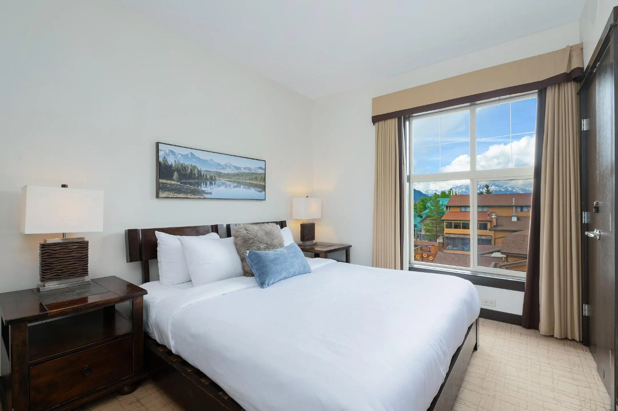 View (from property/room), Bed in Heavenly Mountain Condo managed by Little Sister Getaways