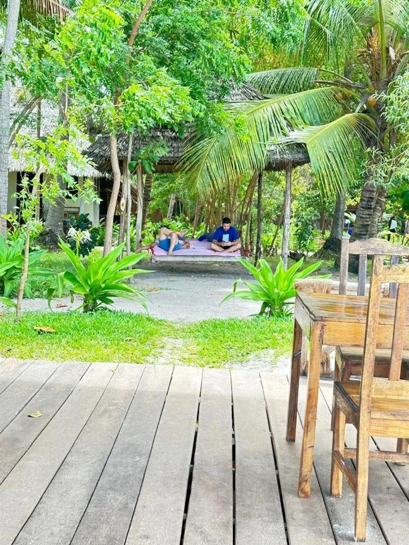 Juani beach bungalows
