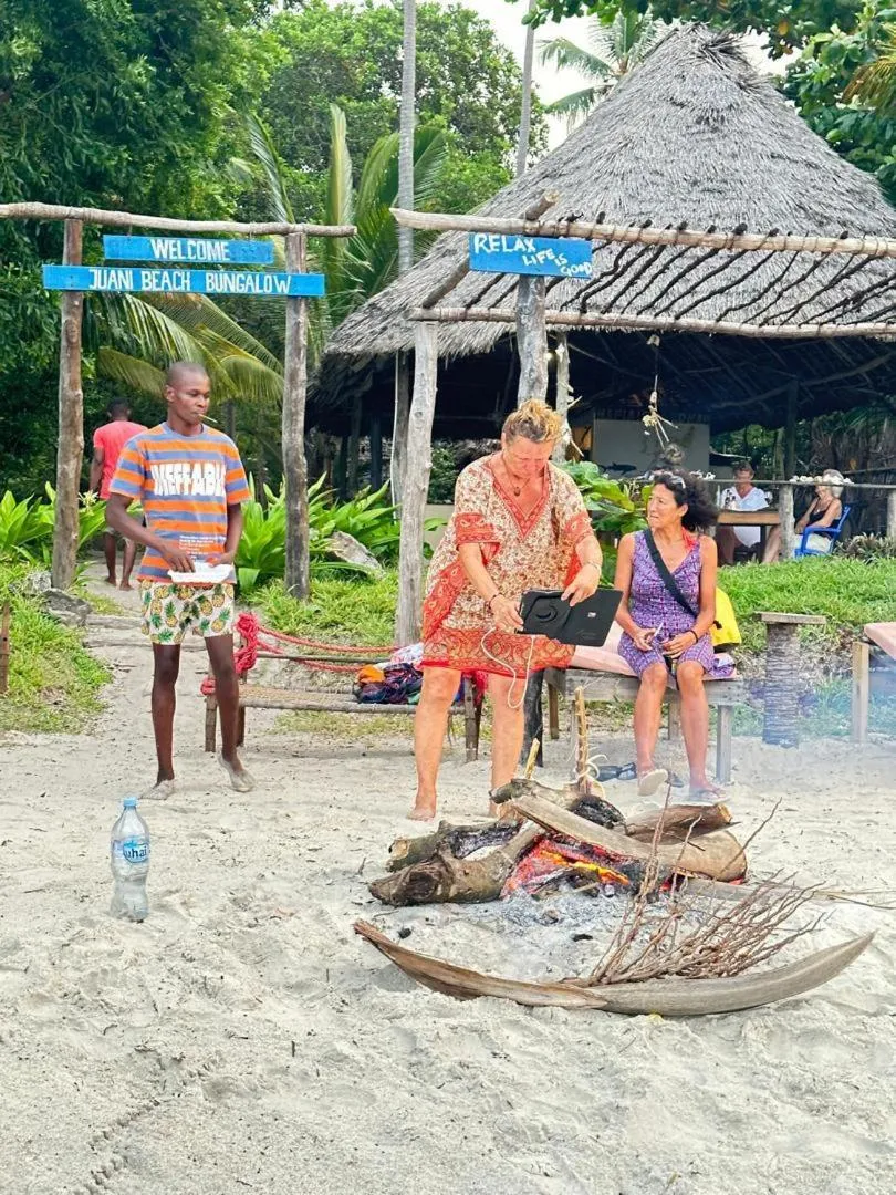 Juani beach bungalows