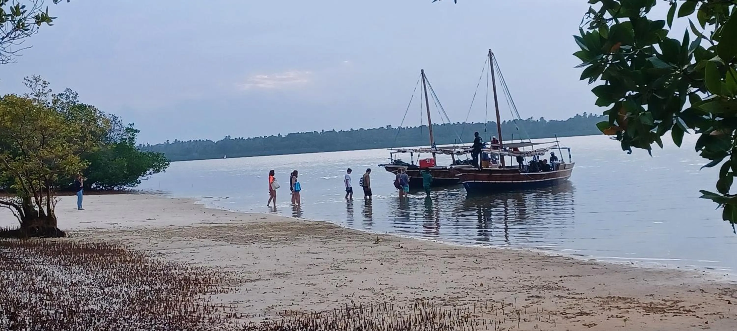 Juani beach bungalows