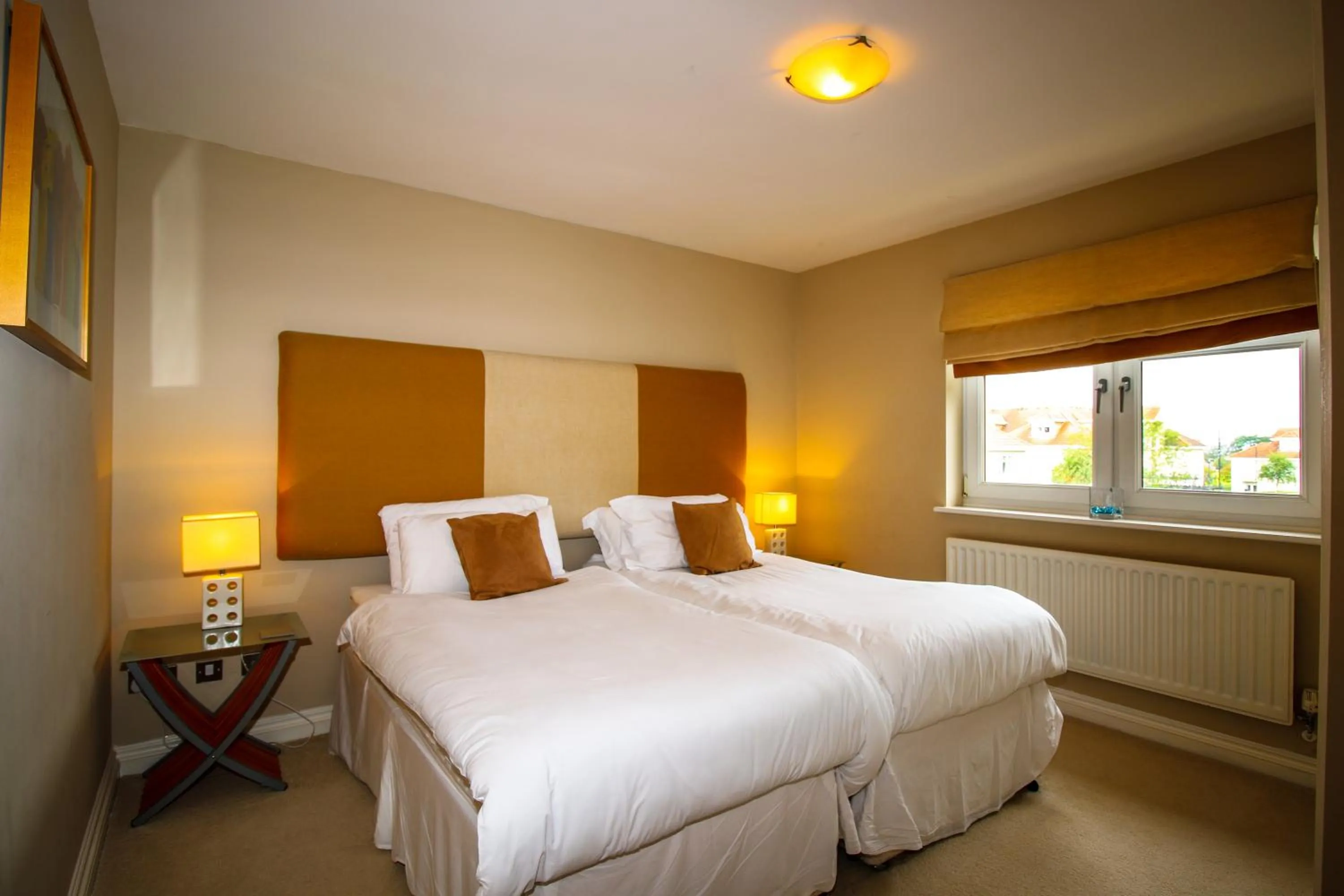 Bed in Turnberry Apartments