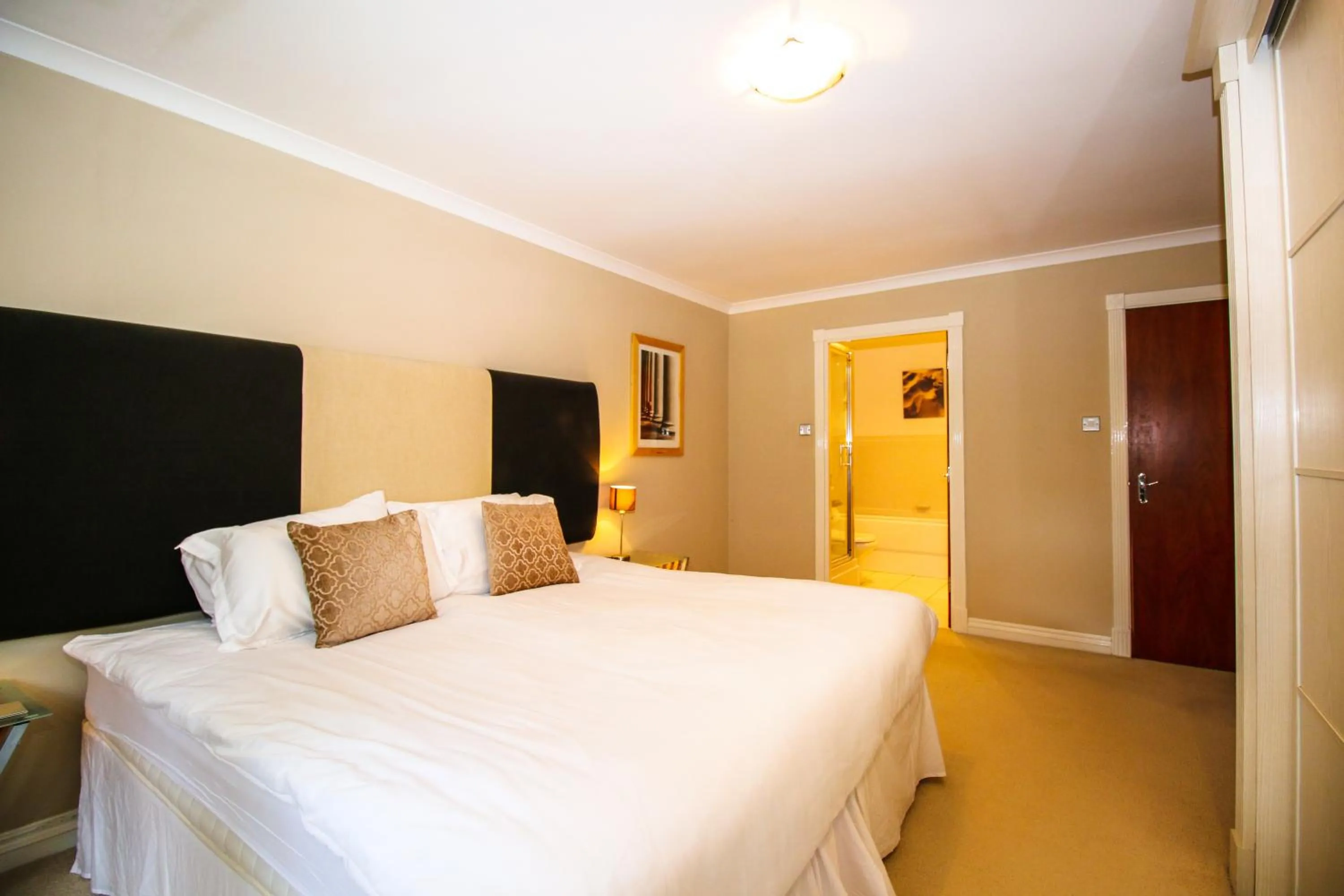 Bed in Turnberry Apartments