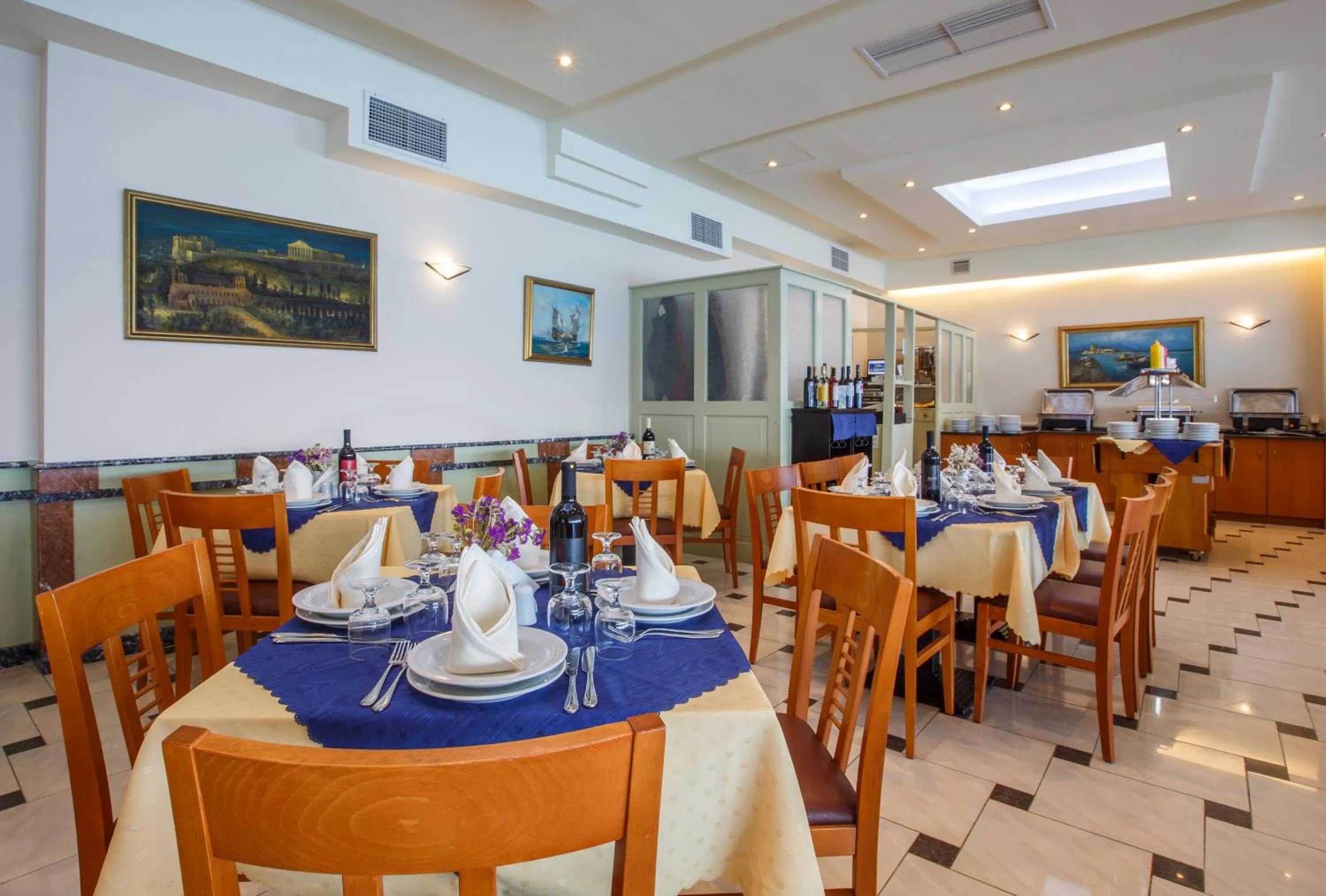 Restaurant/places to eat in Hotel Tolo