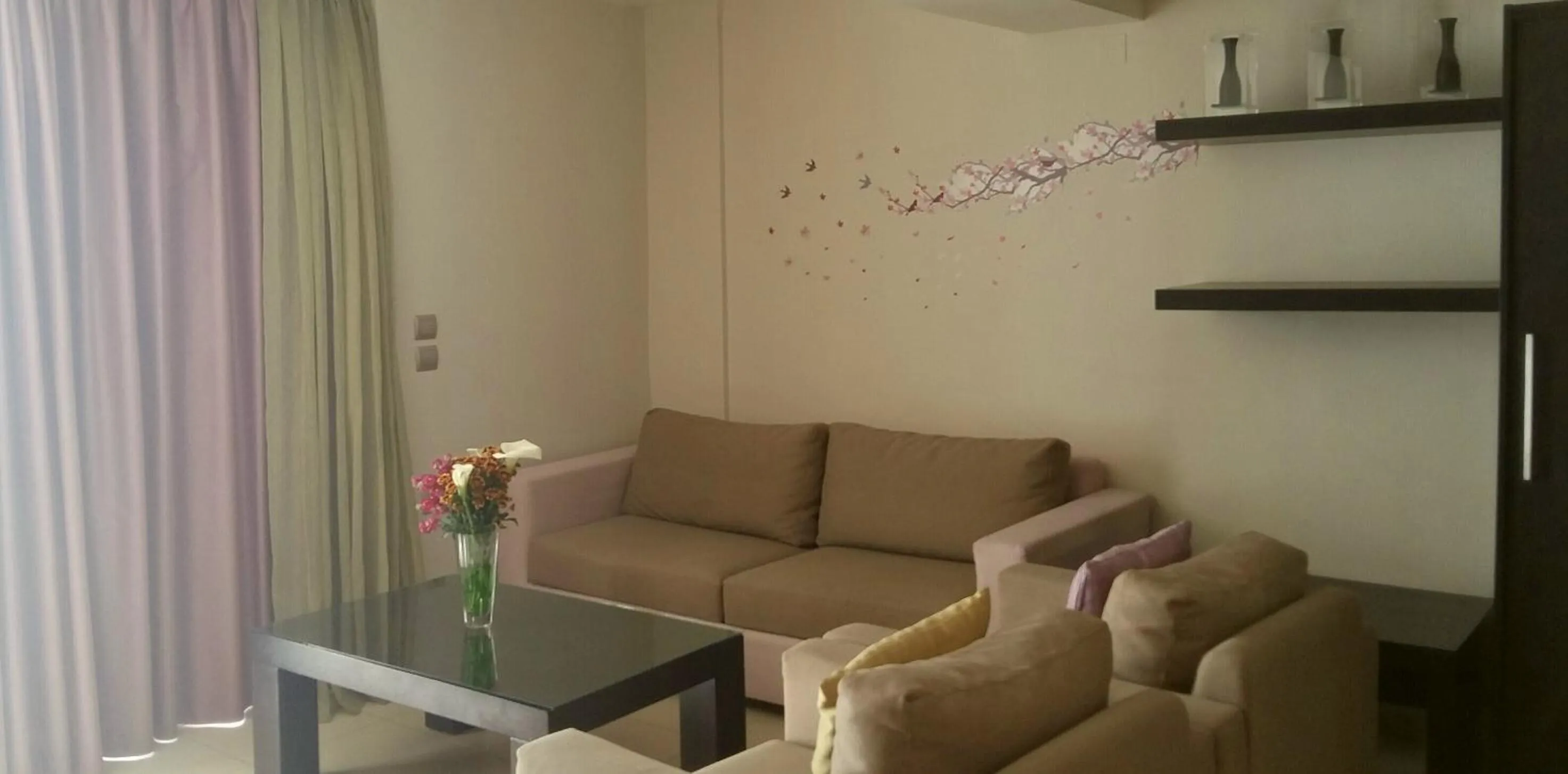 Seating area in Hotel Tolo