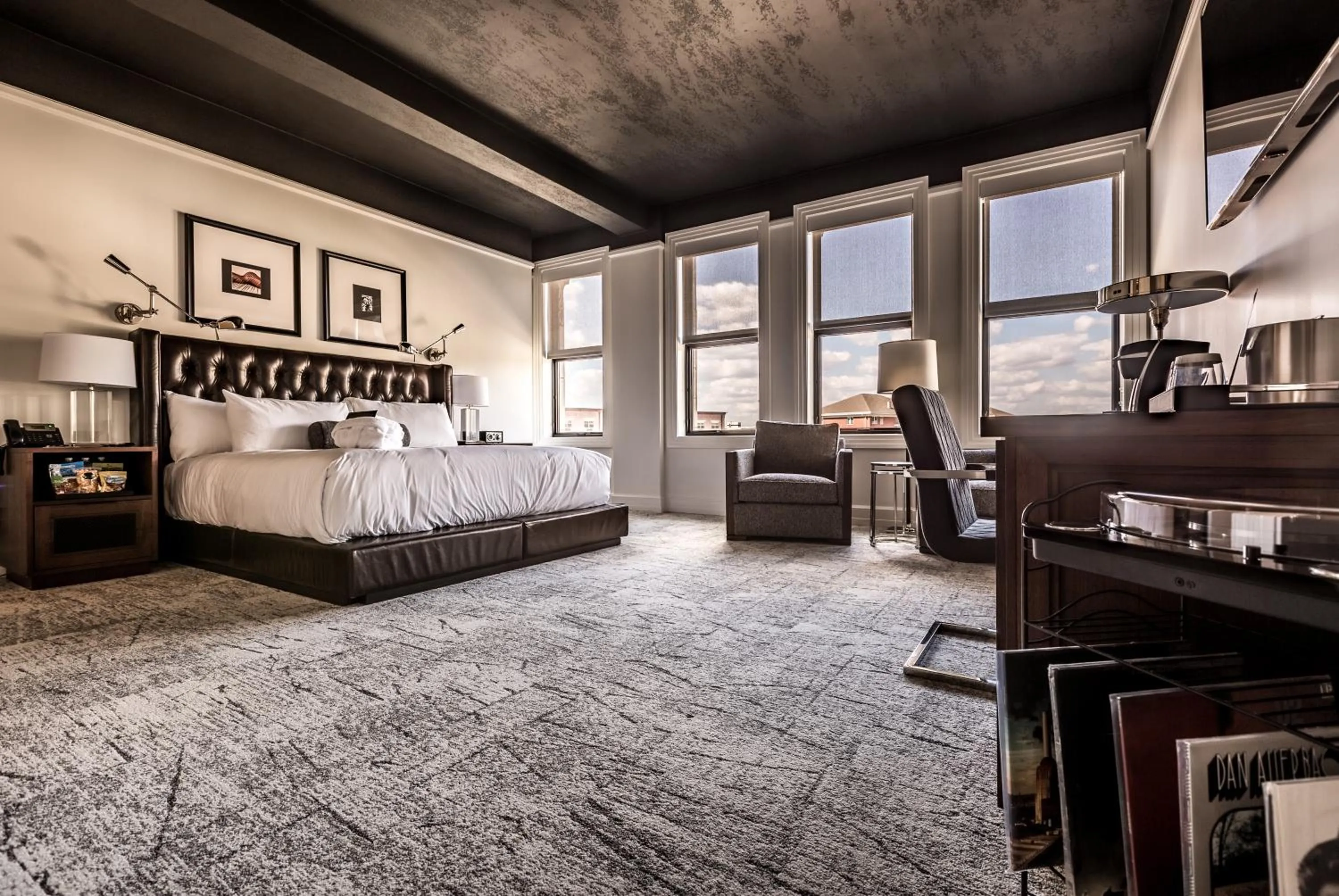 Bed in Hotel Goodwin