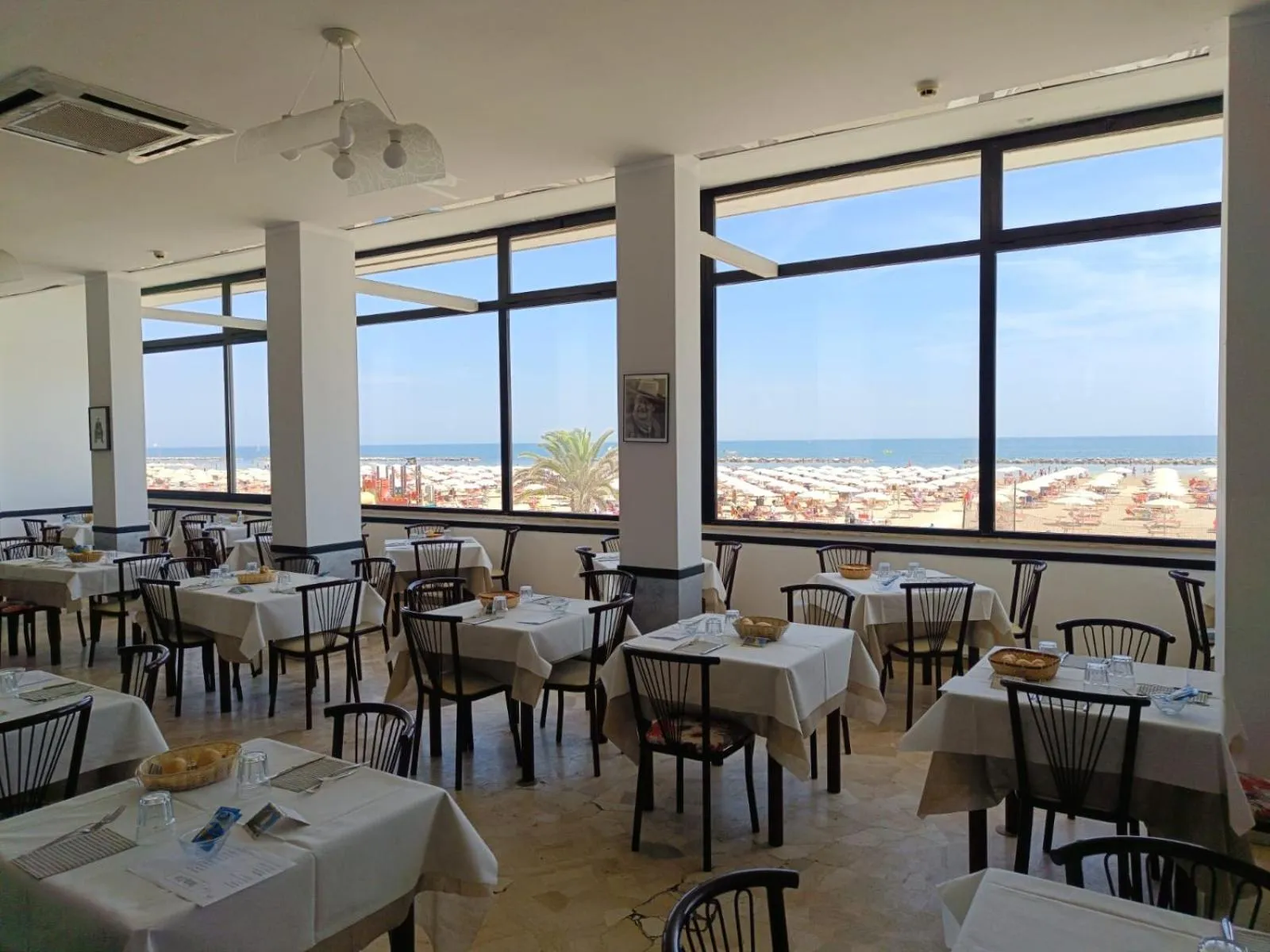 Restaurant/places to eat in Hotel Blumen