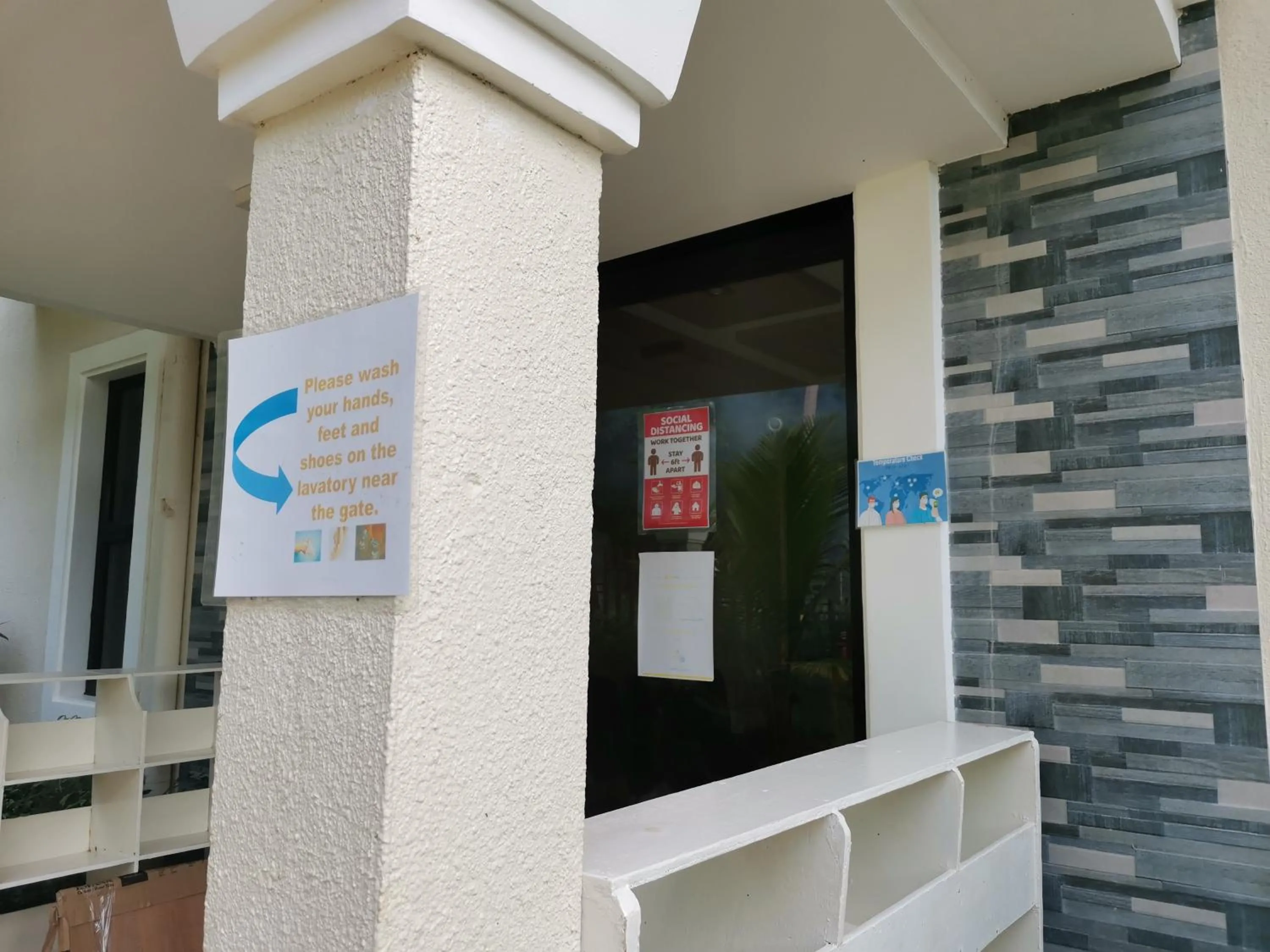 Facade/entrance in Layang Layang Home