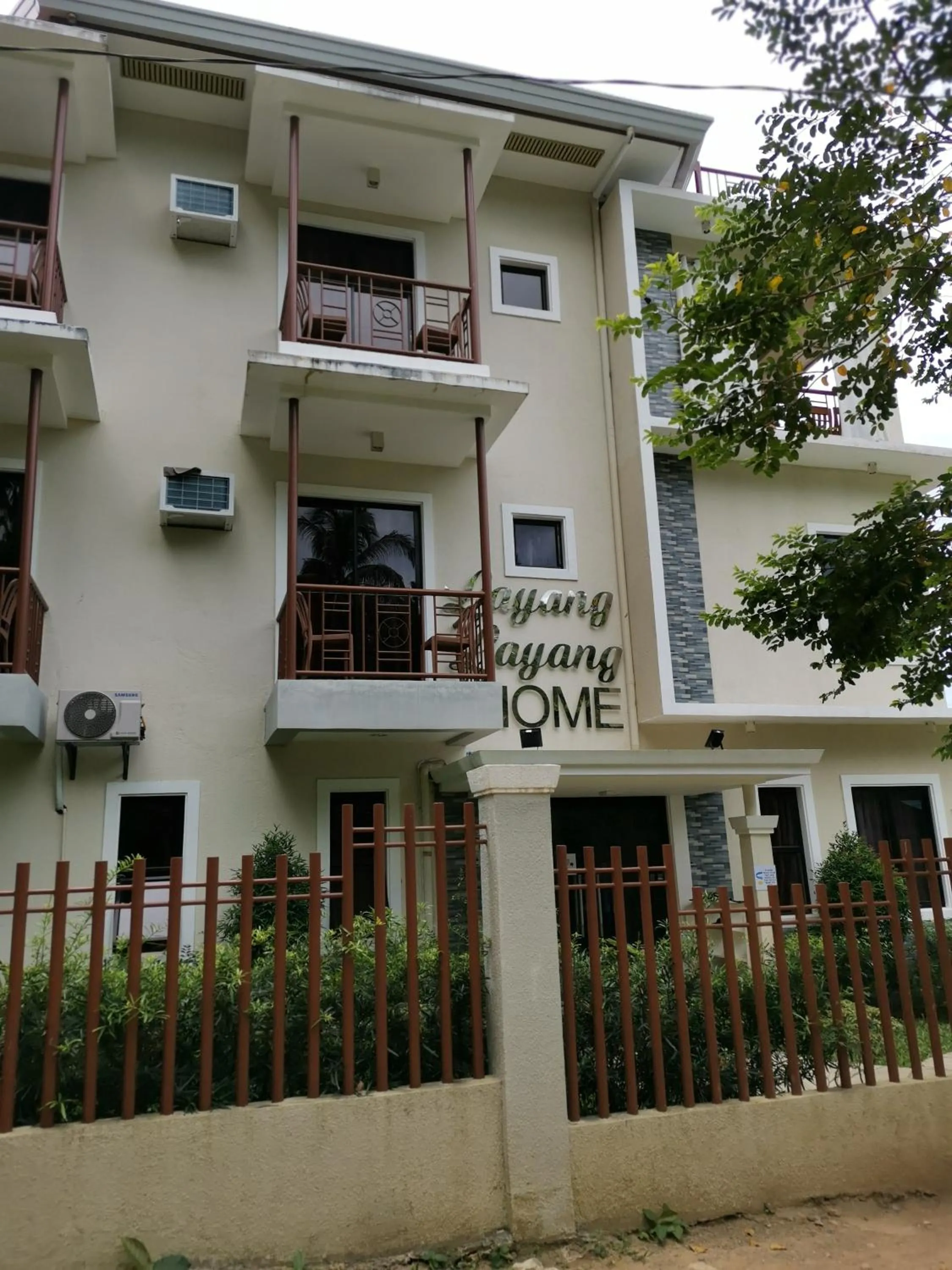Facade/entrance in Layang Layang Home