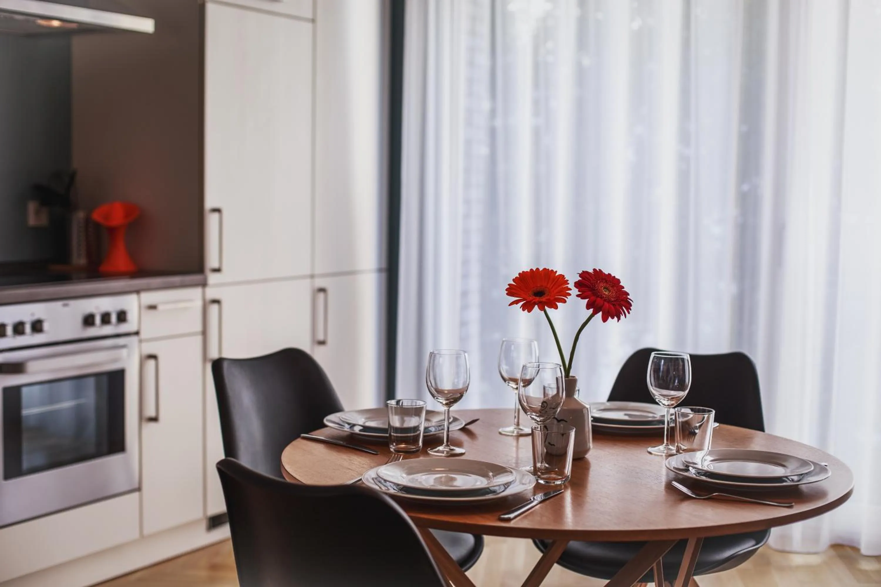 Kitchen or kitchenette in The Circus Apartments
