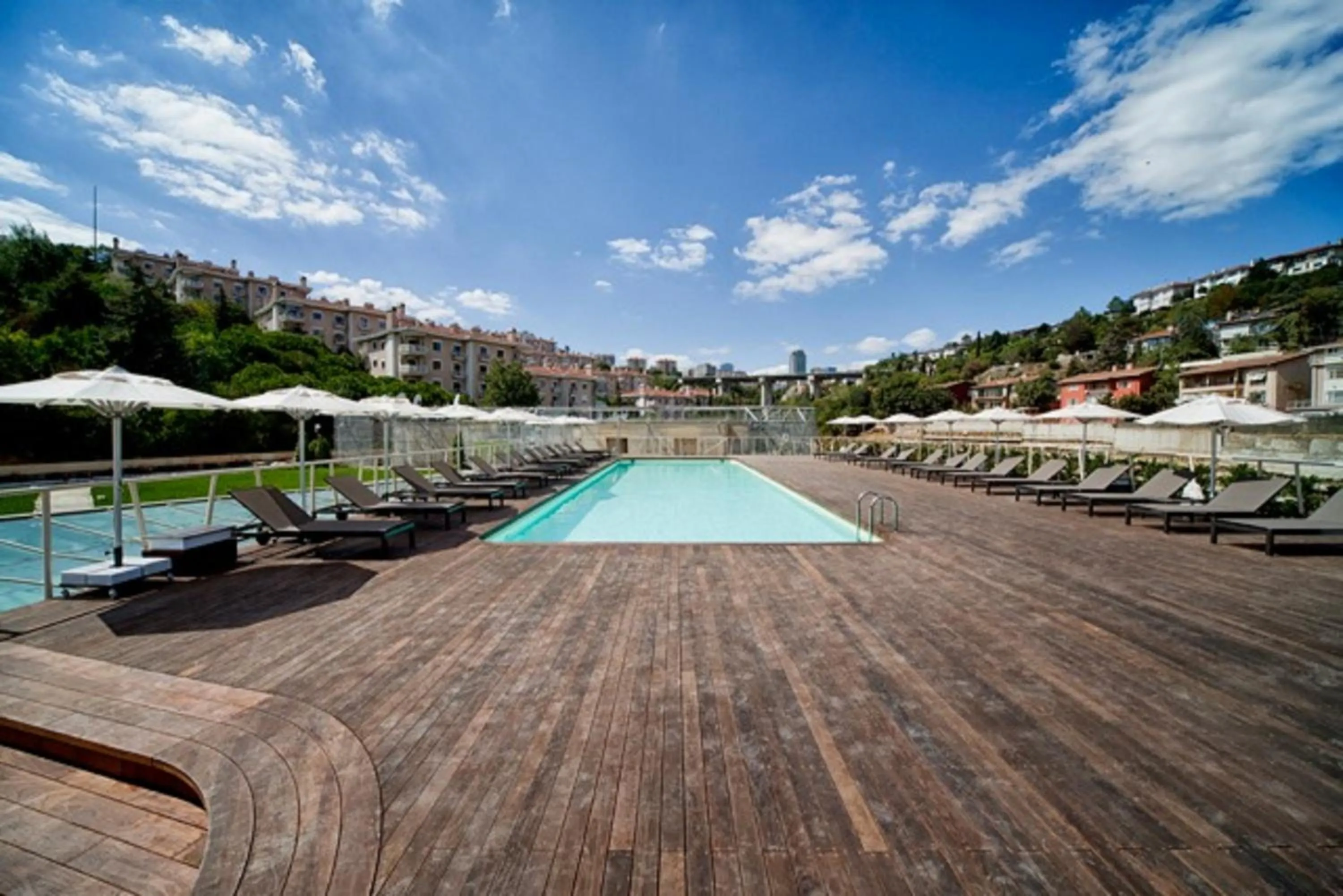 Pool view in Ortakoy Aparts