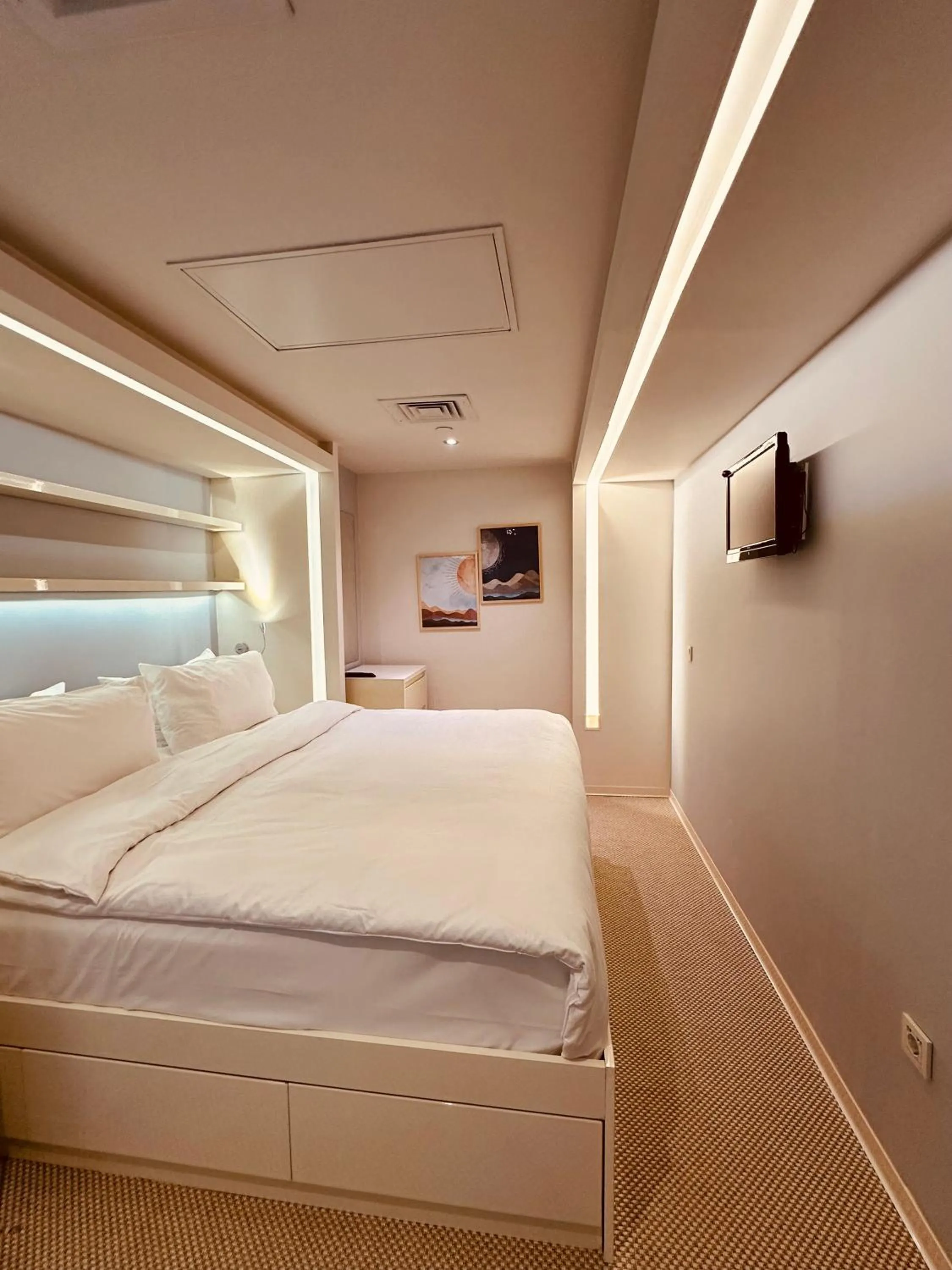 Bed in Ortakoy Aparts