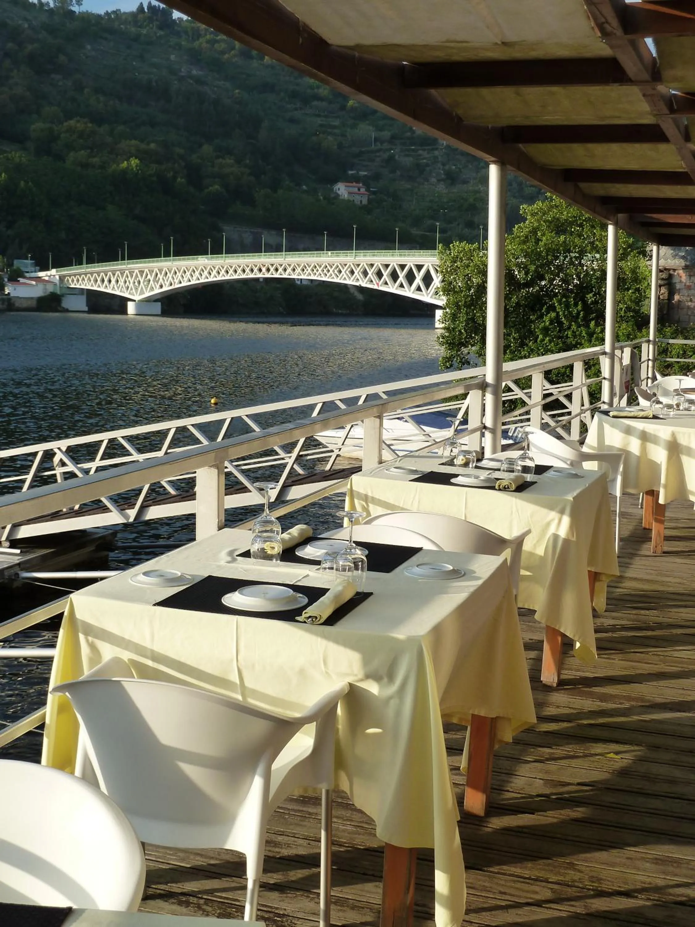 Restaurant/places to eat in Douro Hotel Porto Antigo