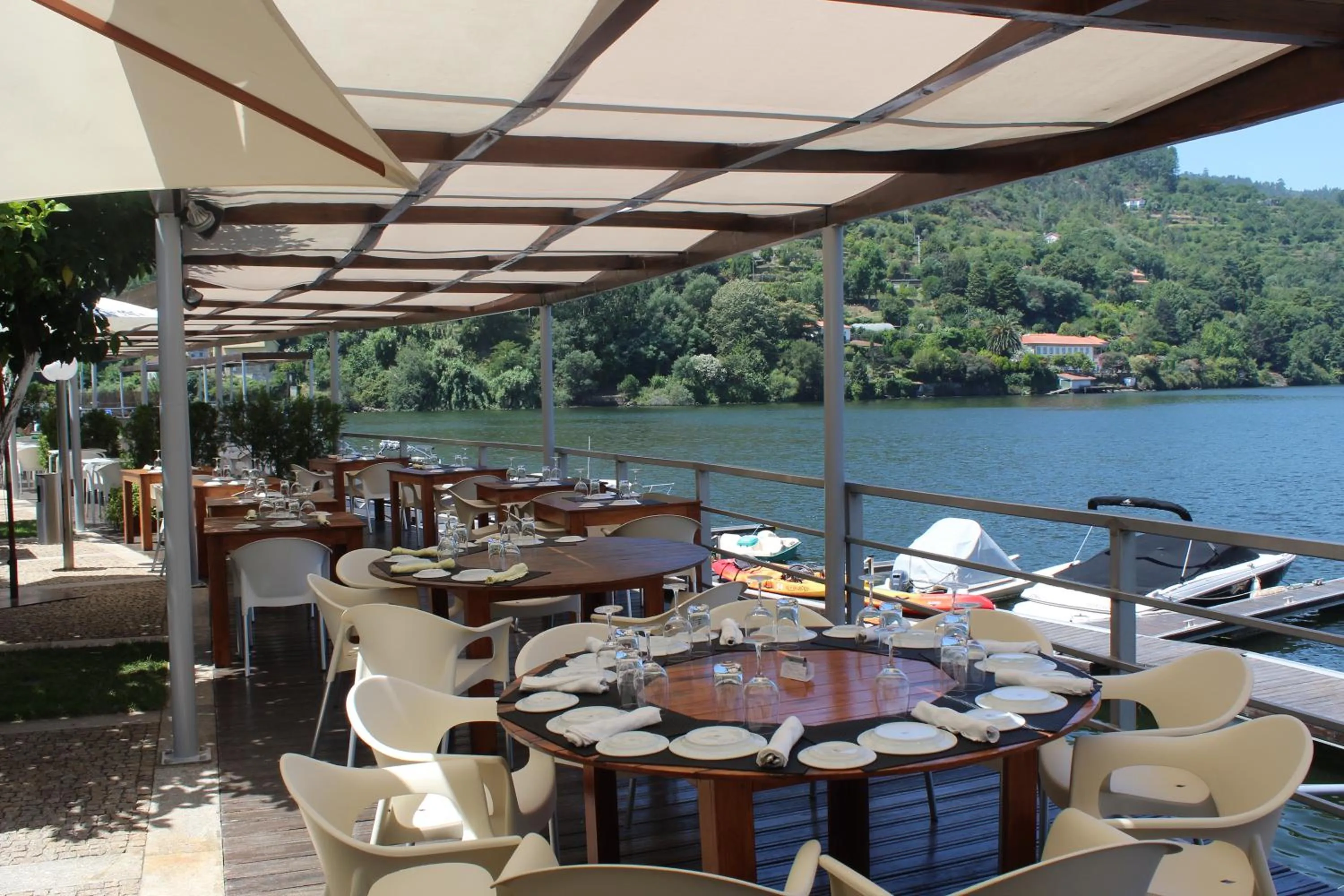 Restaurant/places to eat in Douro Hotel Porto Antigo