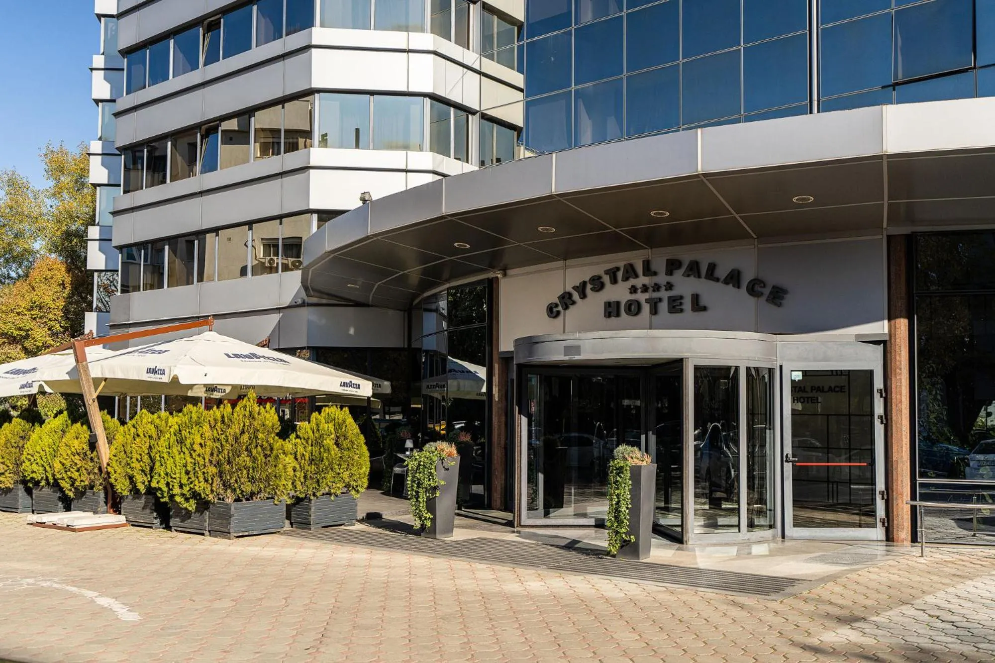 Facade/entrance in Crystal Palace Hotel