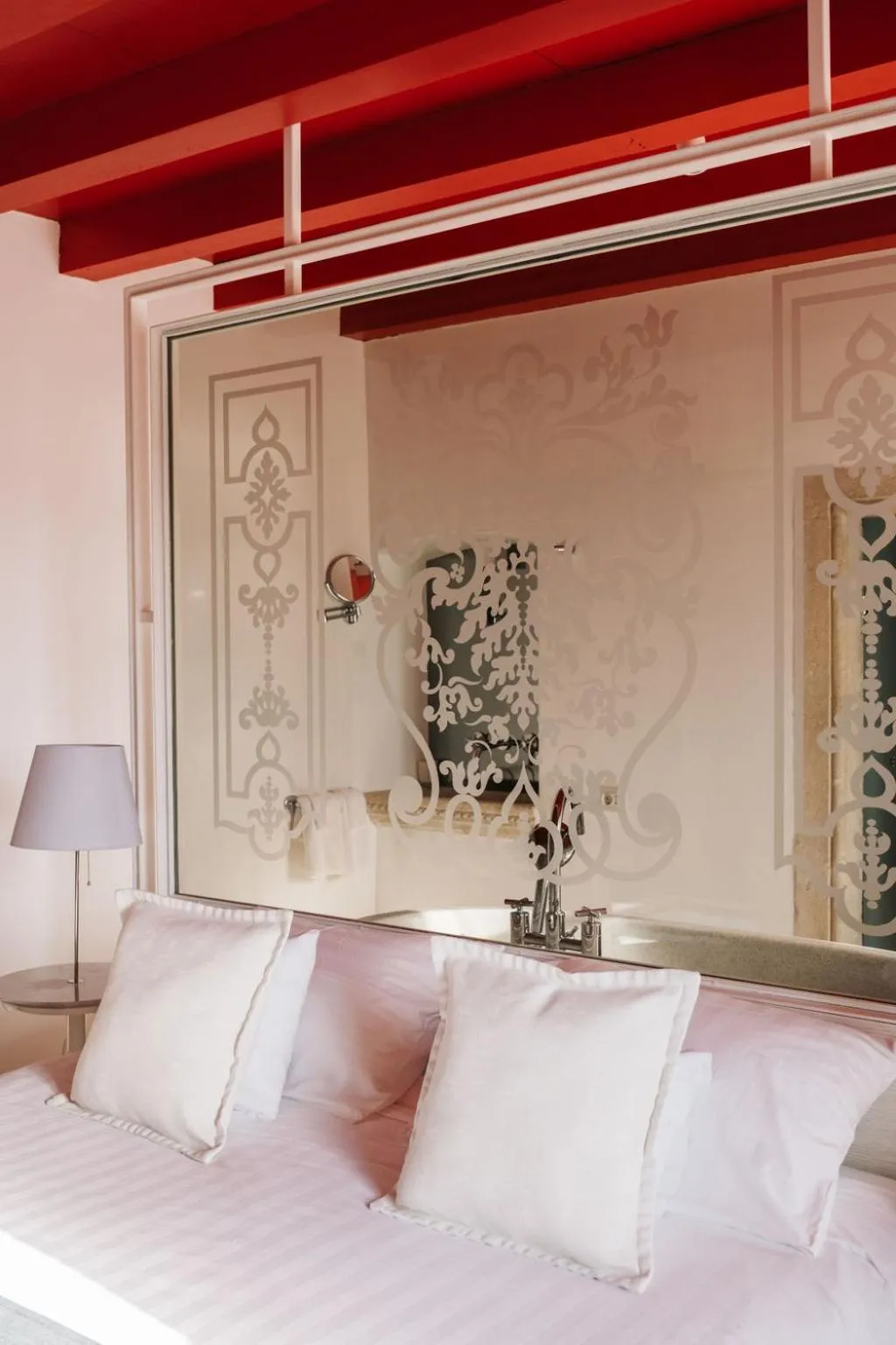 Bed in Lesic Dimitri Palace