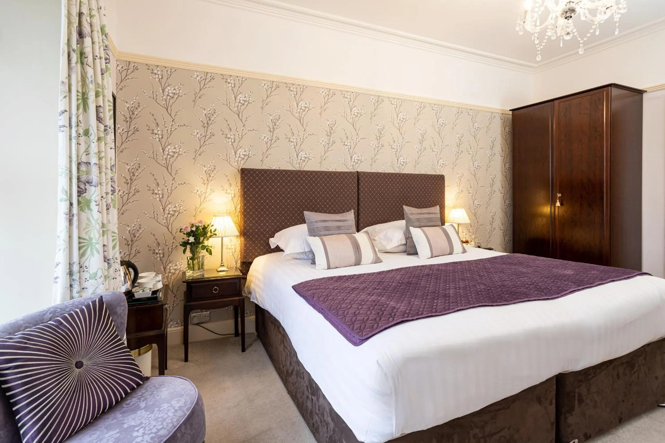 Photo of the whole room, Bed in Ees Wyke Country House