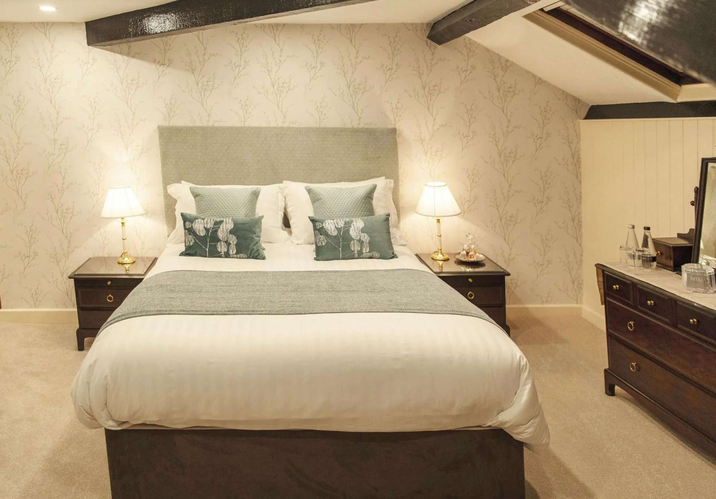 Photo of the whole room, Bed in Ees Wyke Country House