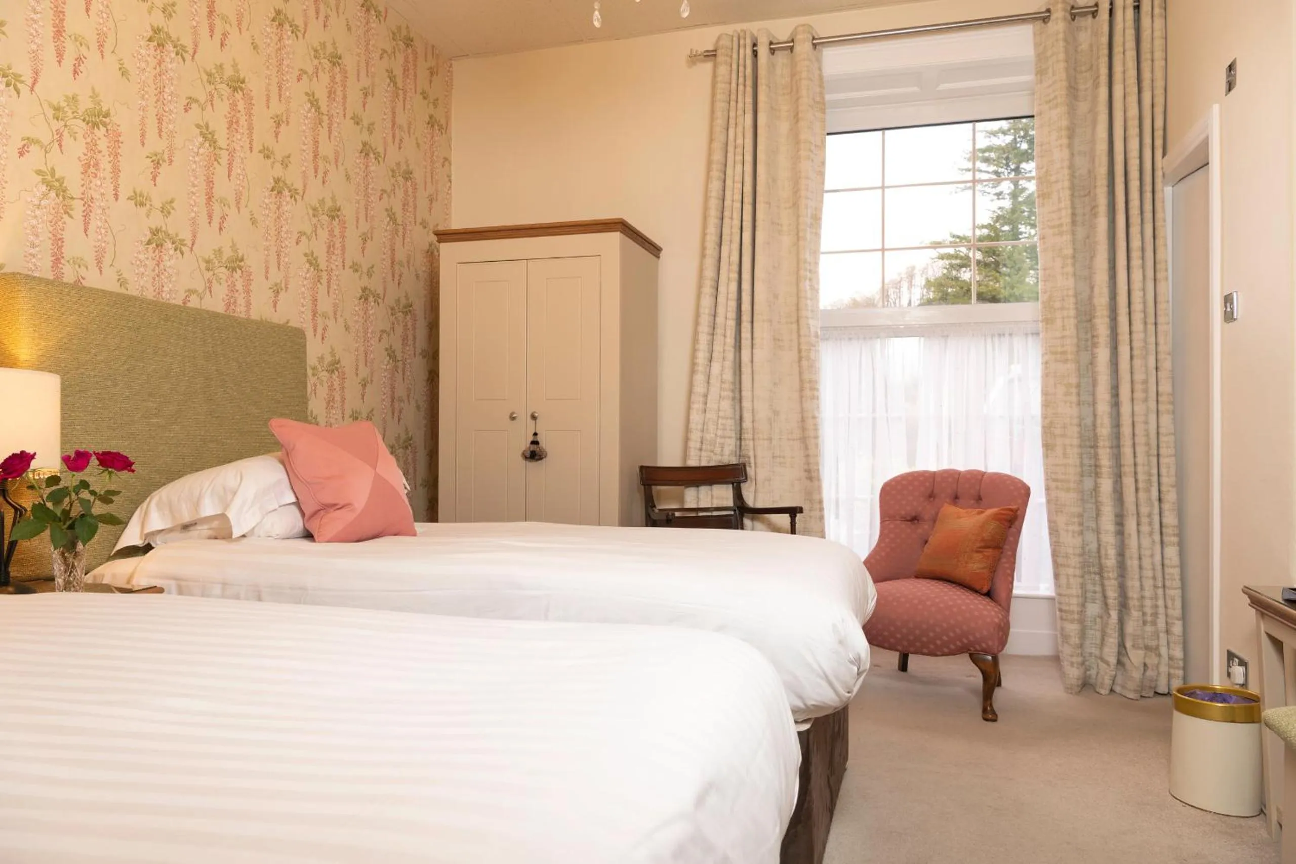 Bedroom, Bed in Ees Wyke Country House