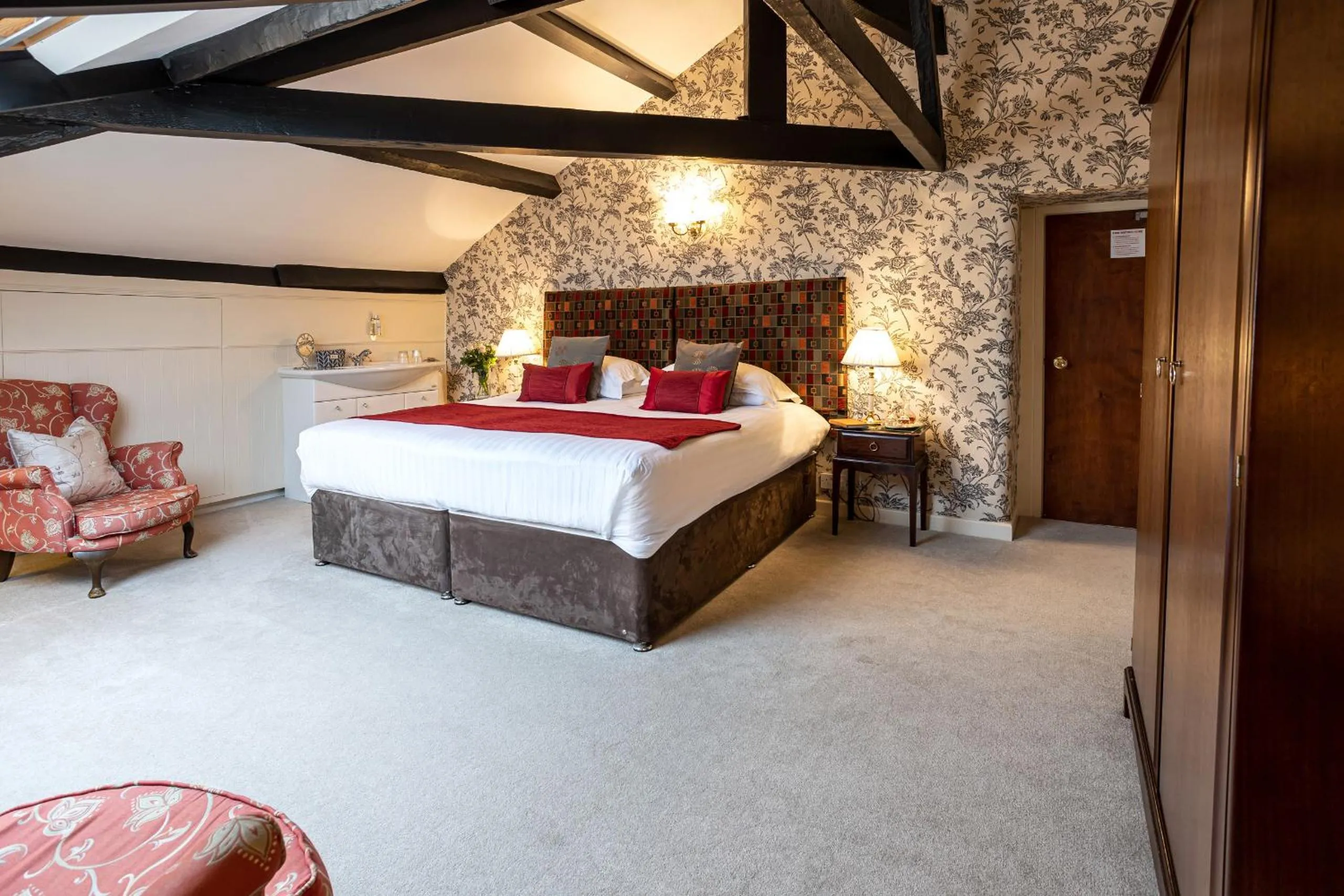 Photo of the whole room, Bed in Ees Wyke Country House