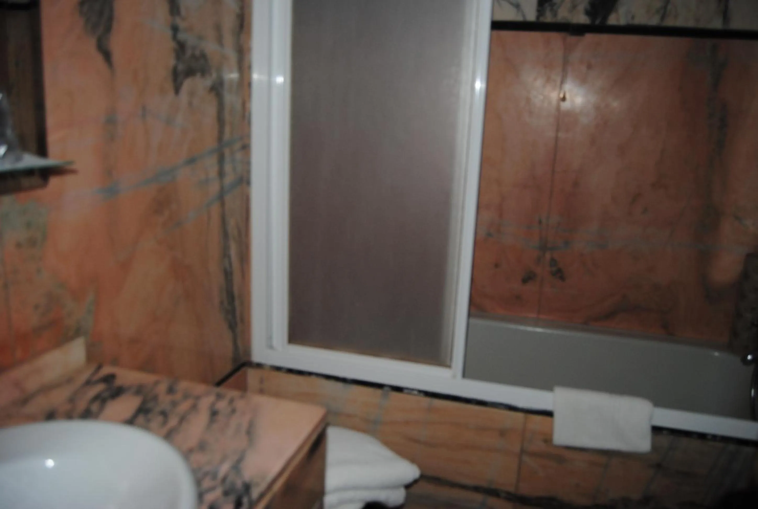 Bathroom in Hotel Peninsular- Porto